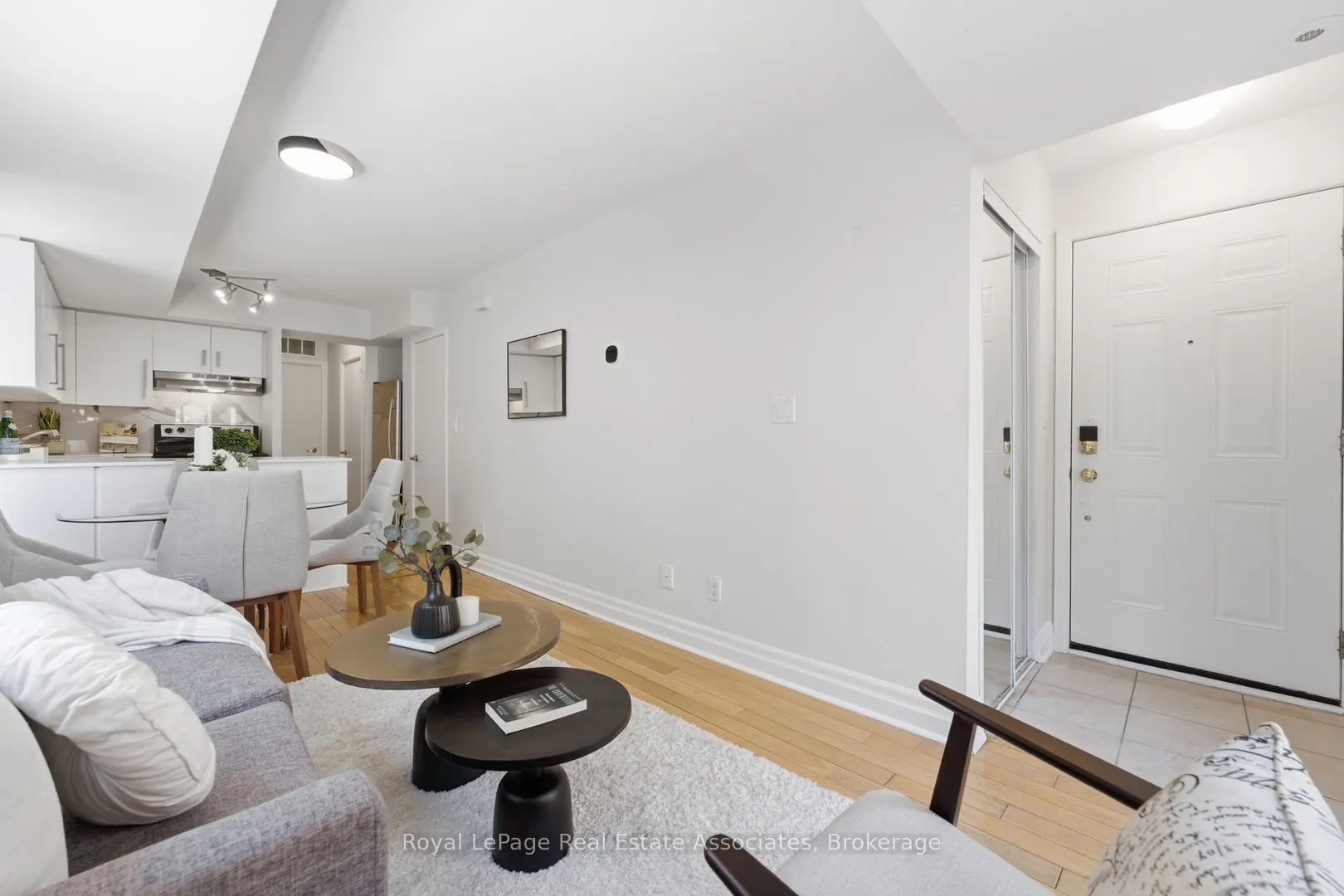 415 Jarvis Street #206