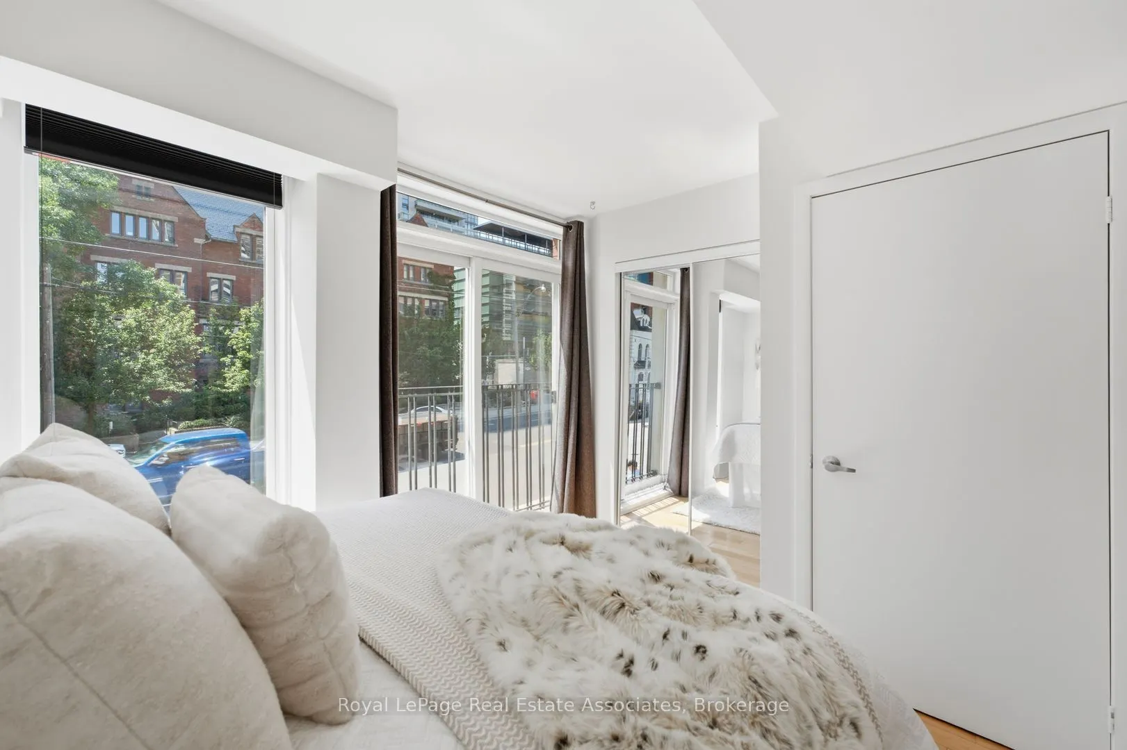 415 Jarvis Street #206