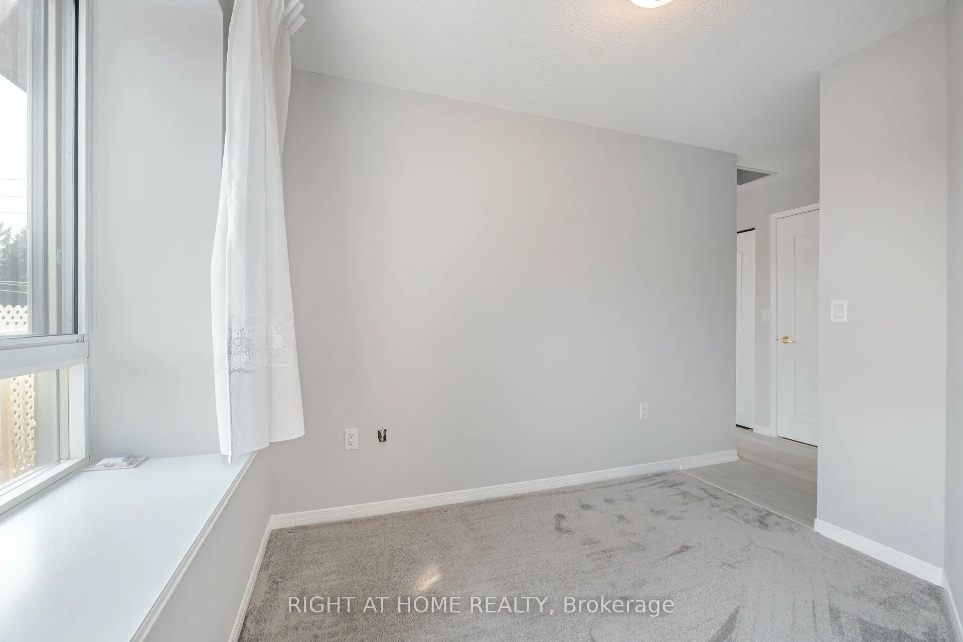 1387 Bayview Avenue #306