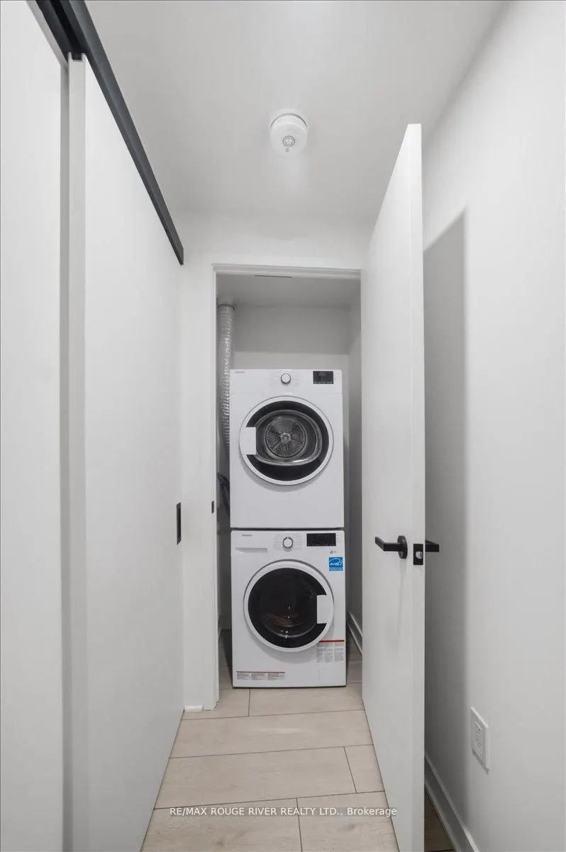 55 Charles Street E #3808