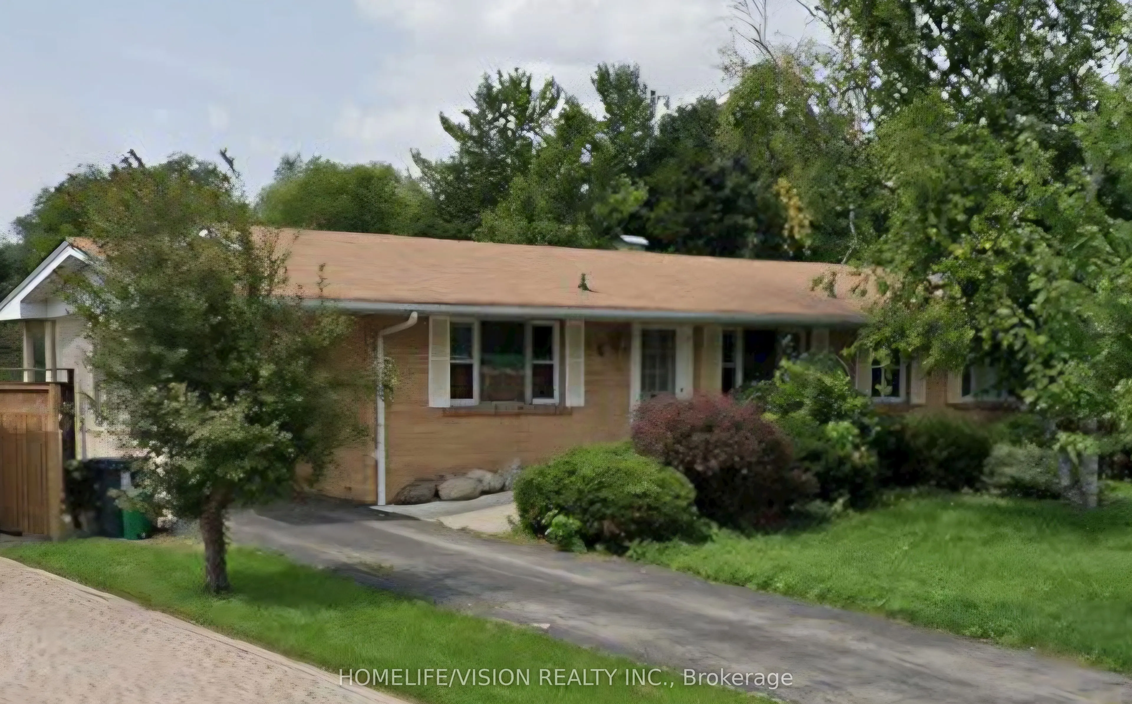 6 Brenham Crescent