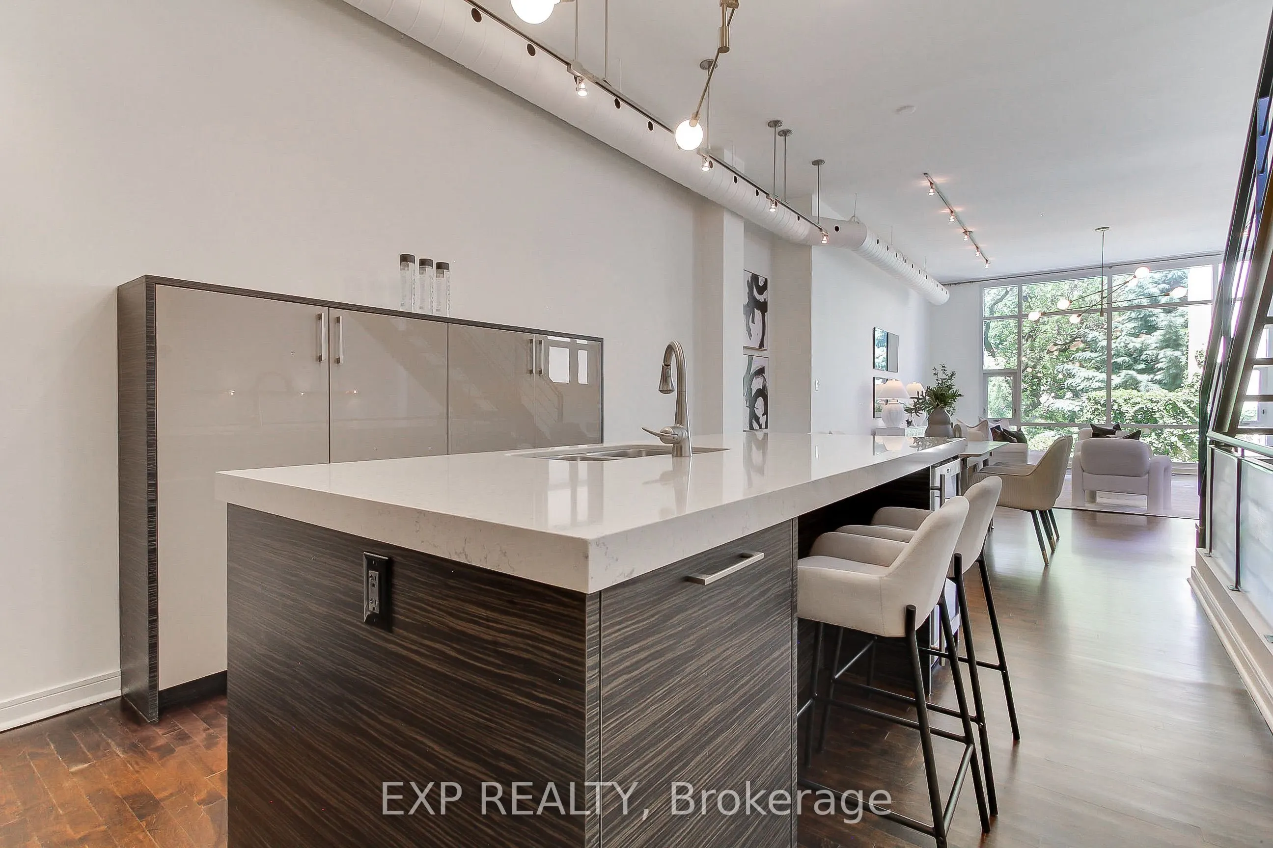 306 Sackville Street #4
