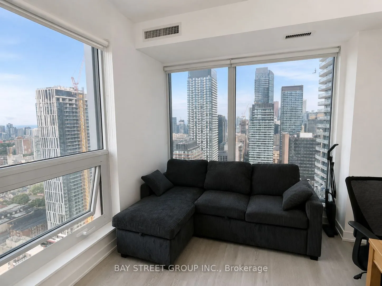 8 Wellesley Street W #4009
