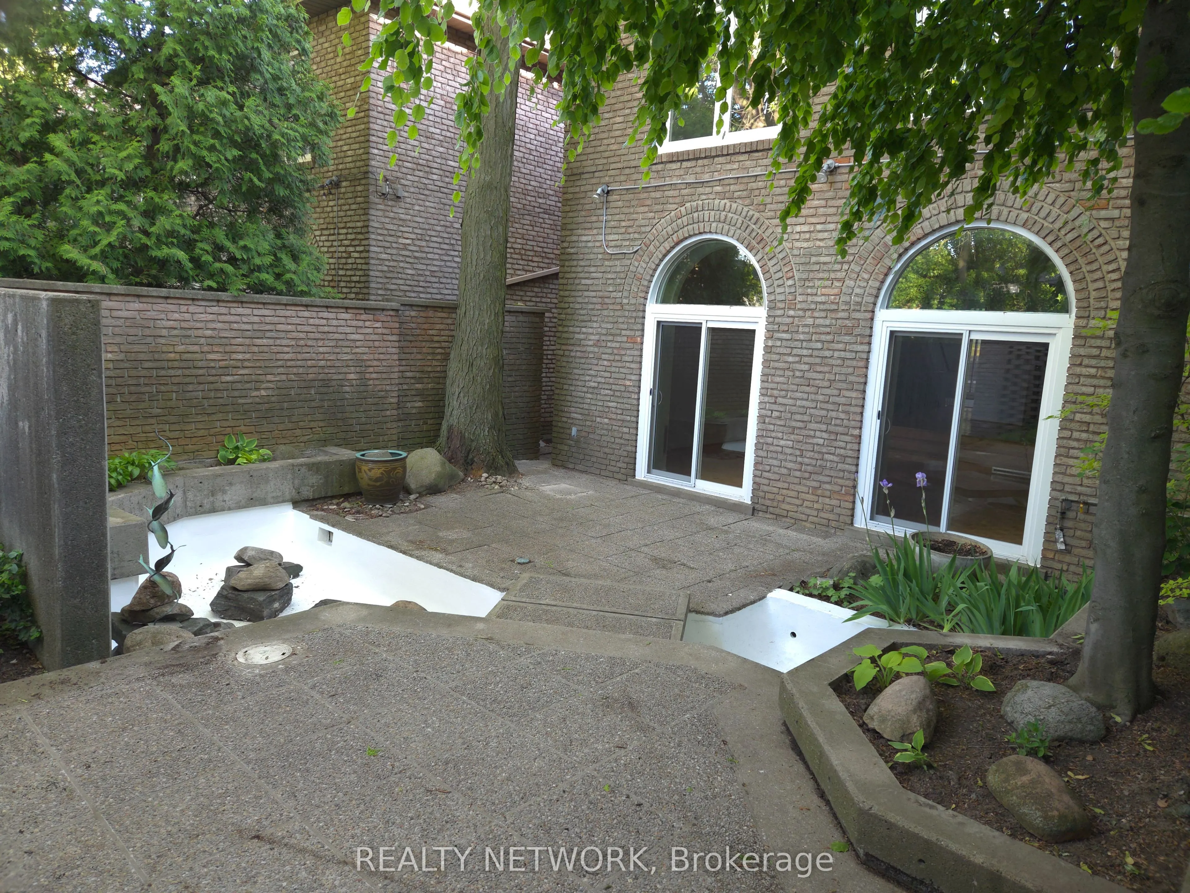89 Elmsthorpe Avenue