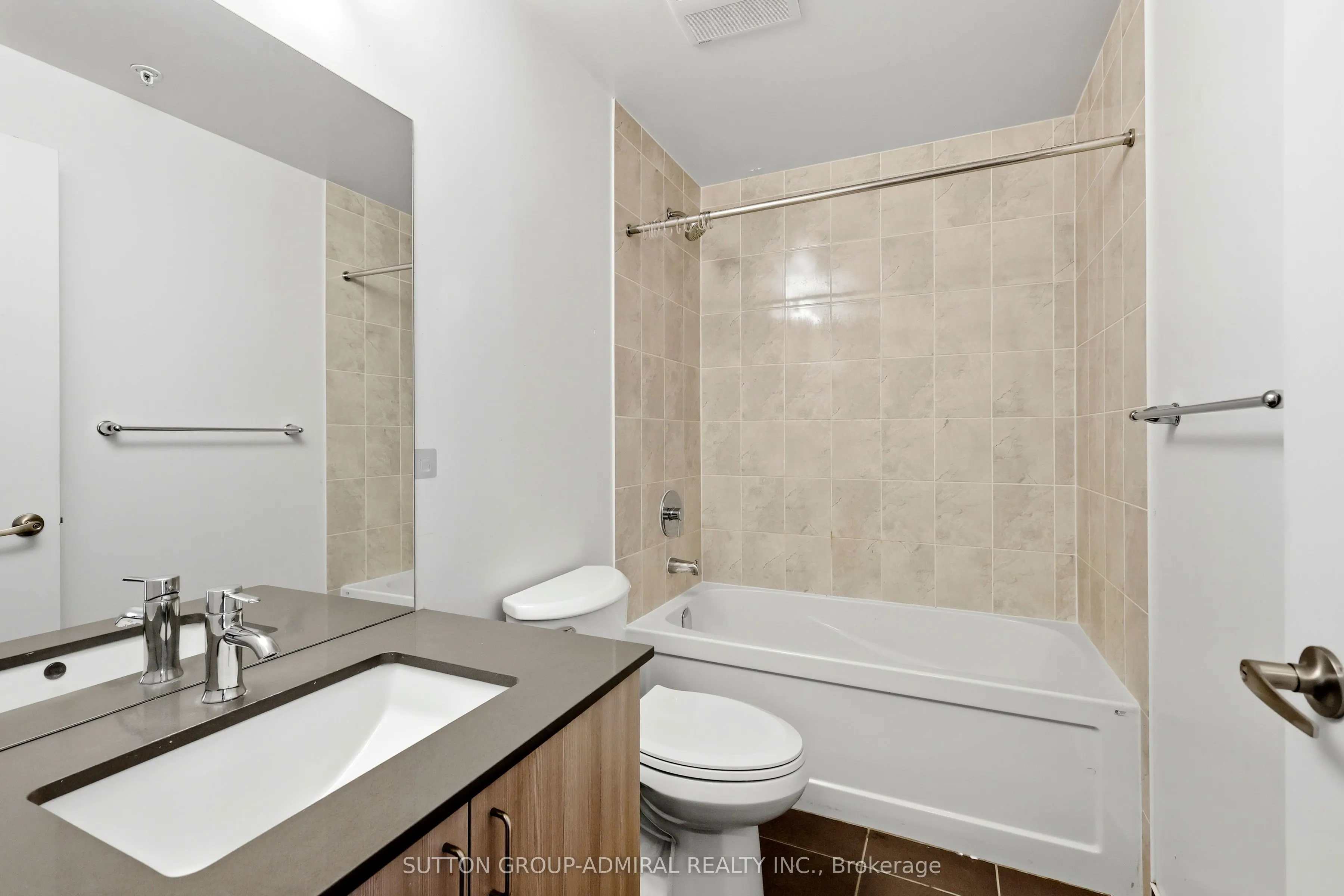 7 Kenaston Gardens #124