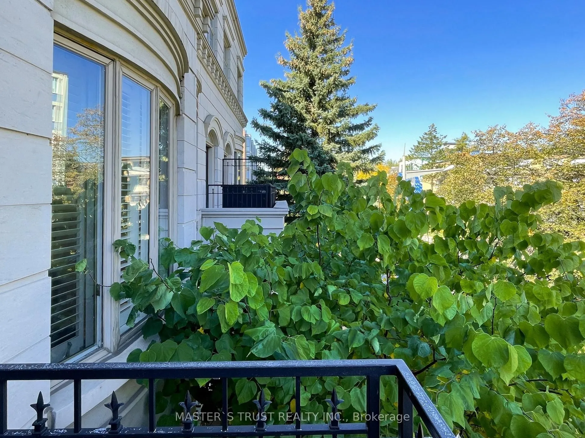 260 Russell Hill Road #11