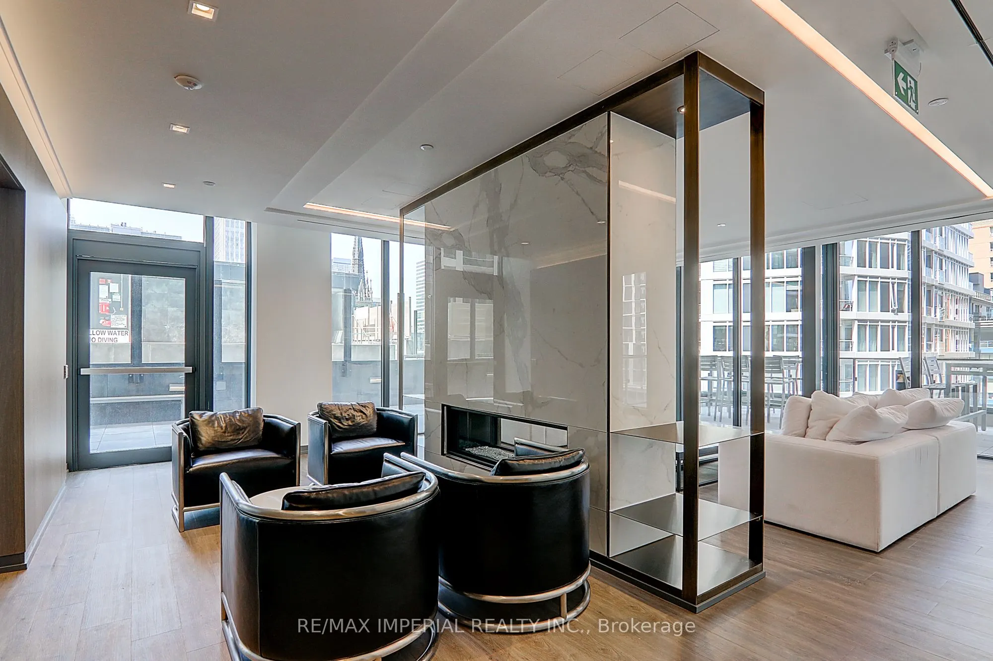 77 Shuter Street #710