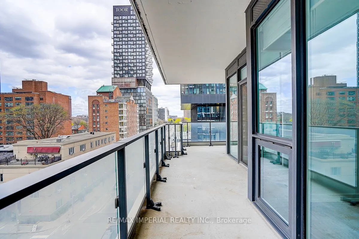 77 Shuter Street #710
