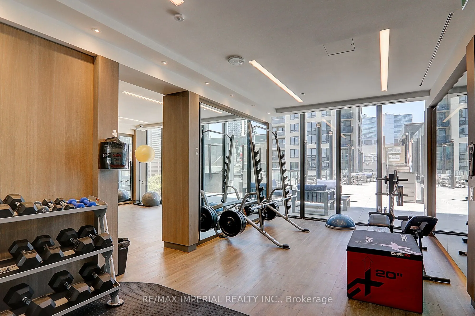 77 Shuter Street #710