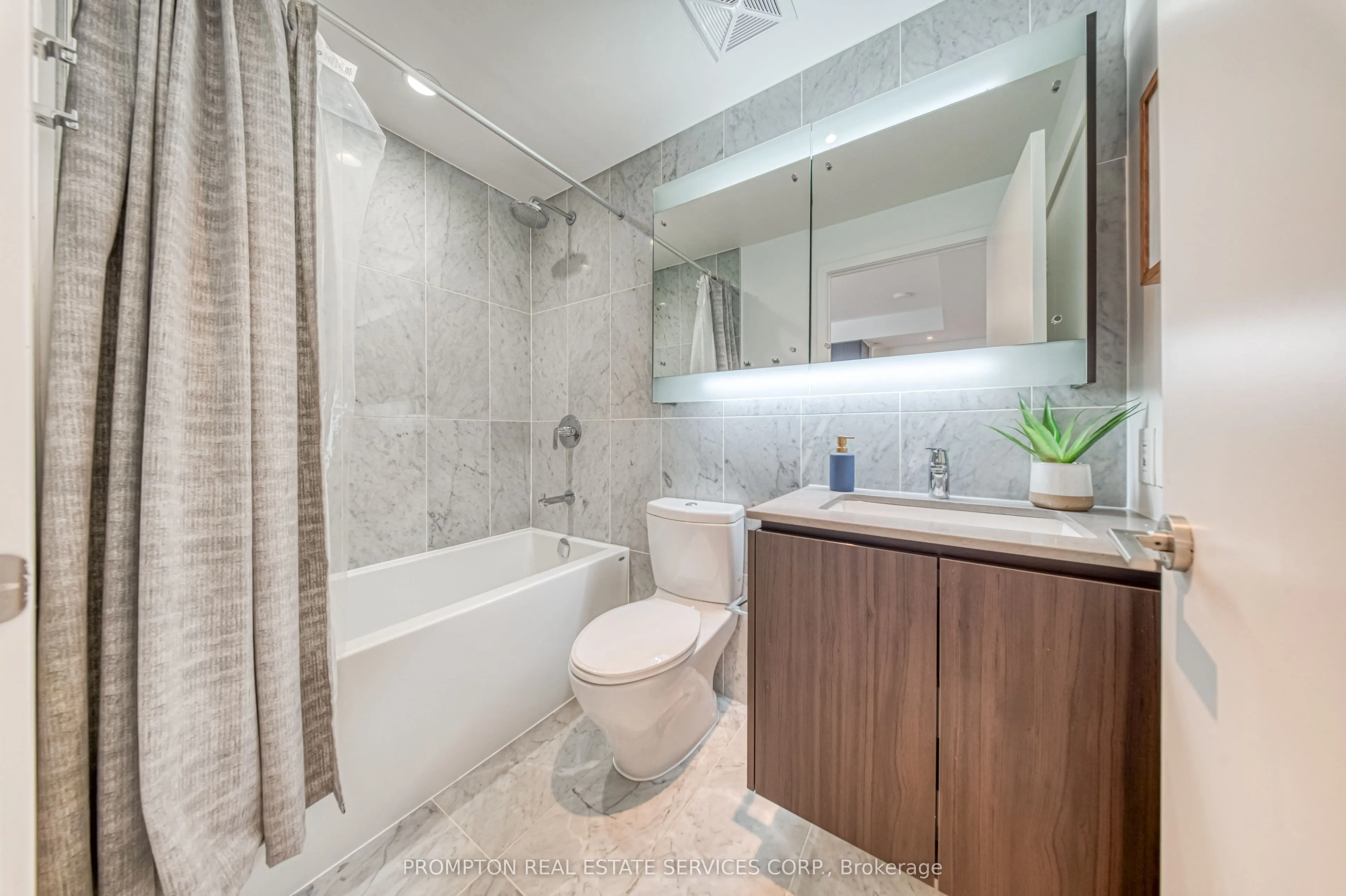 115 Mcmahon Drive #2511