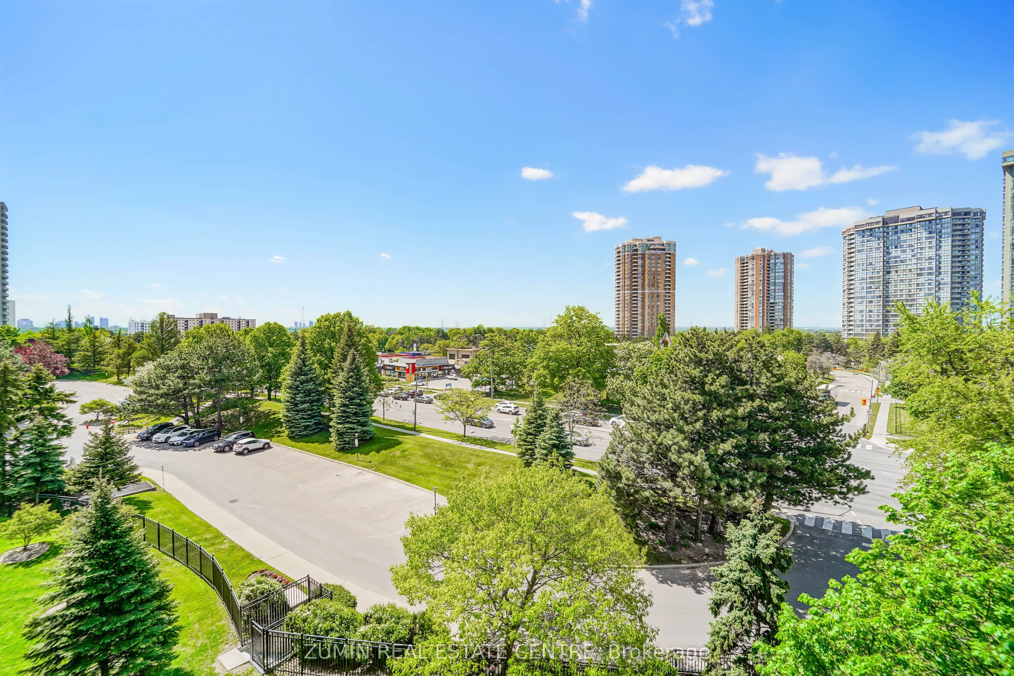1555 Finch Avenue E #602