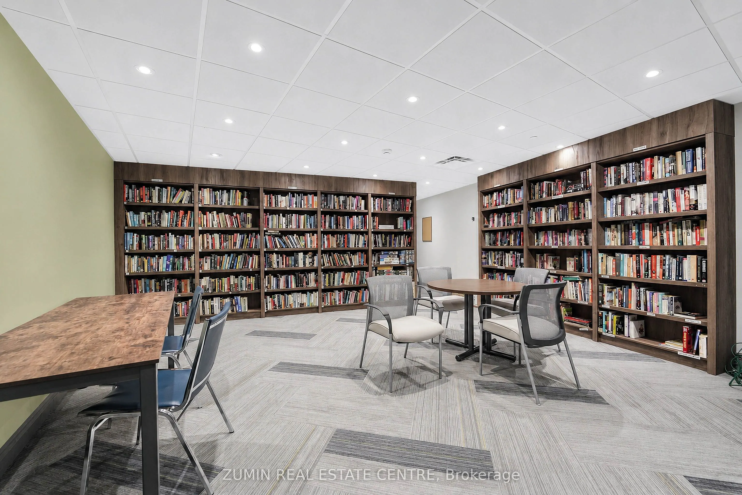 1555 Finch Avenue E #602