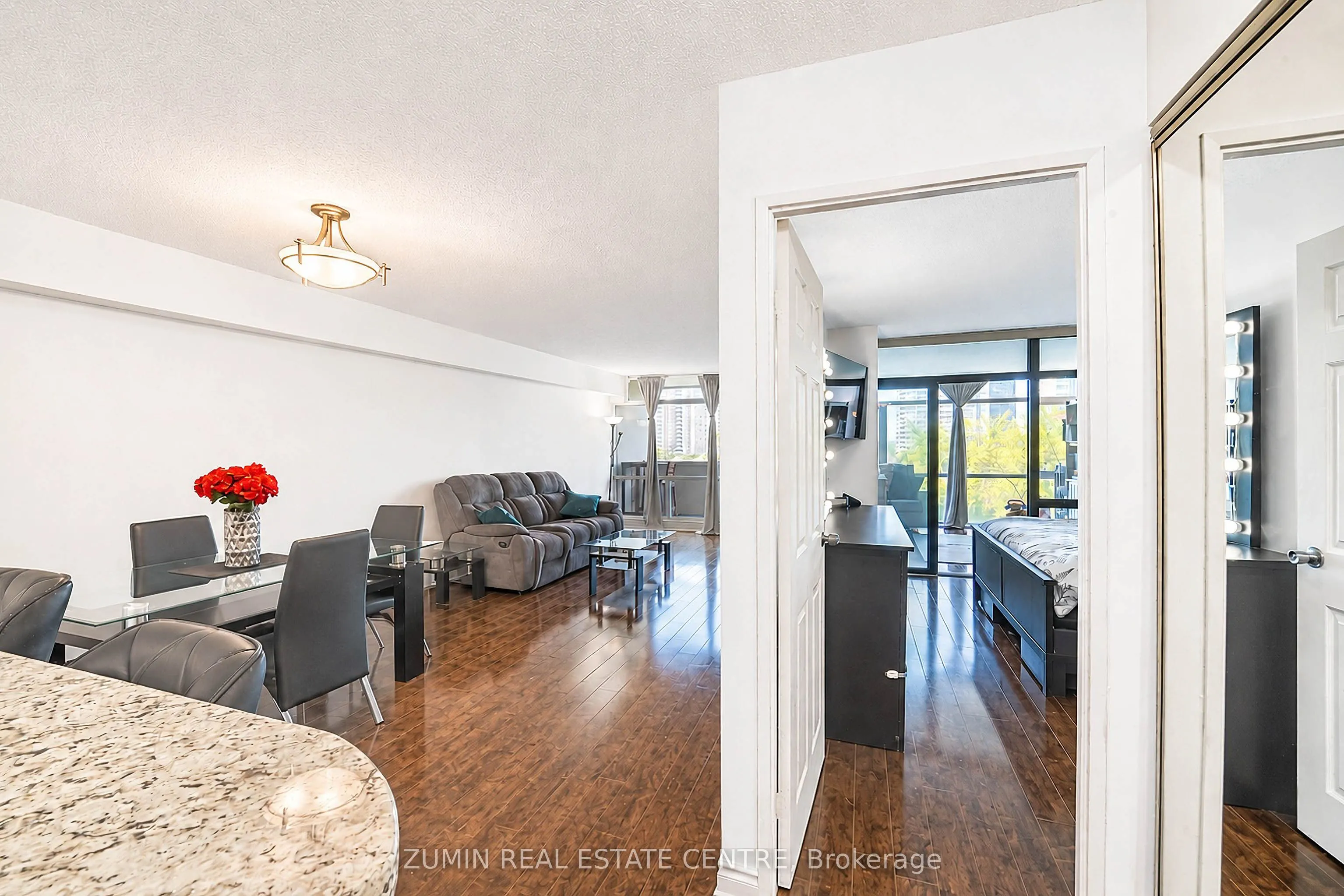 1555 Finch Avenue E #602
