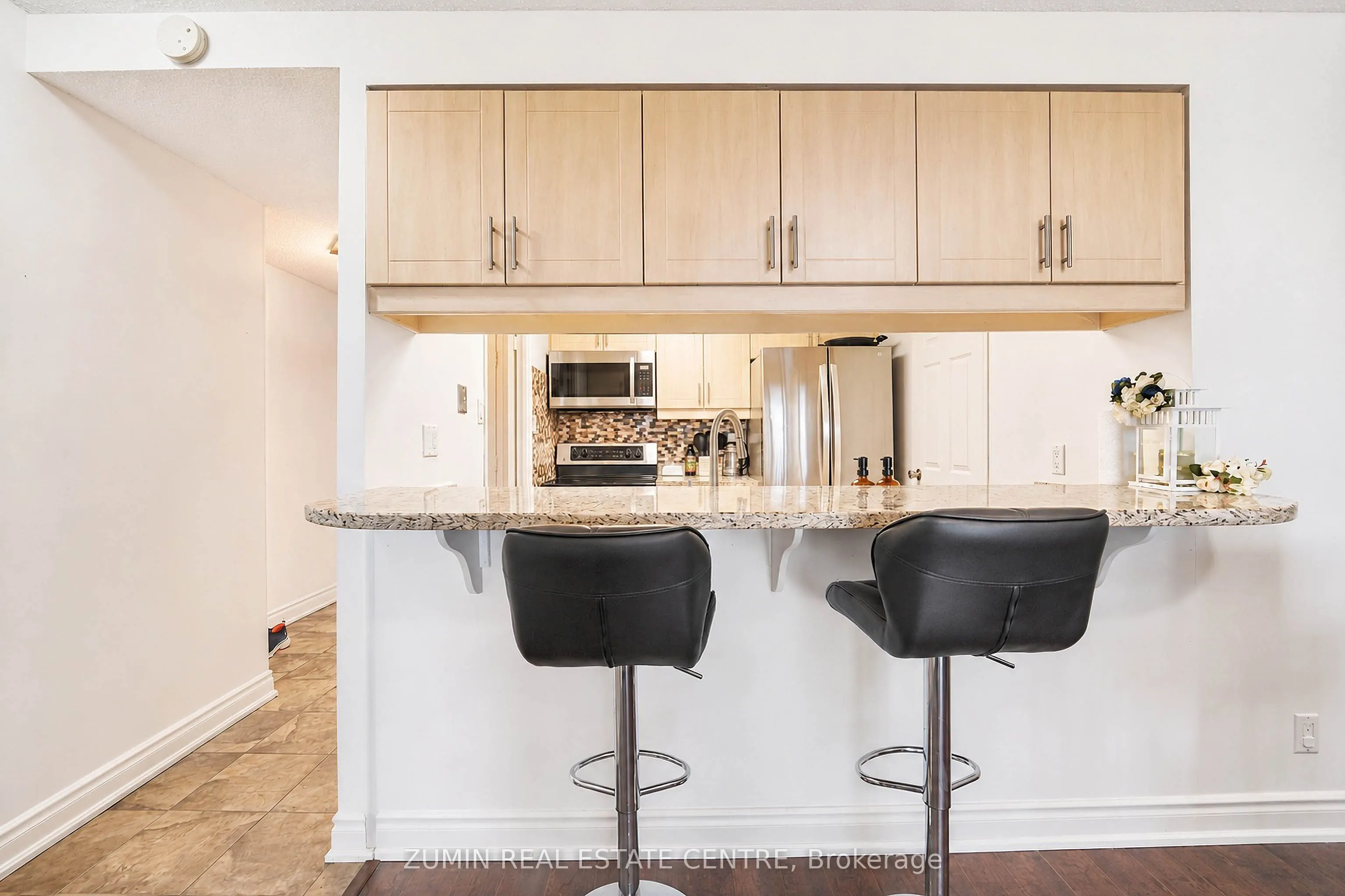 1555 Finch Avenue E #602