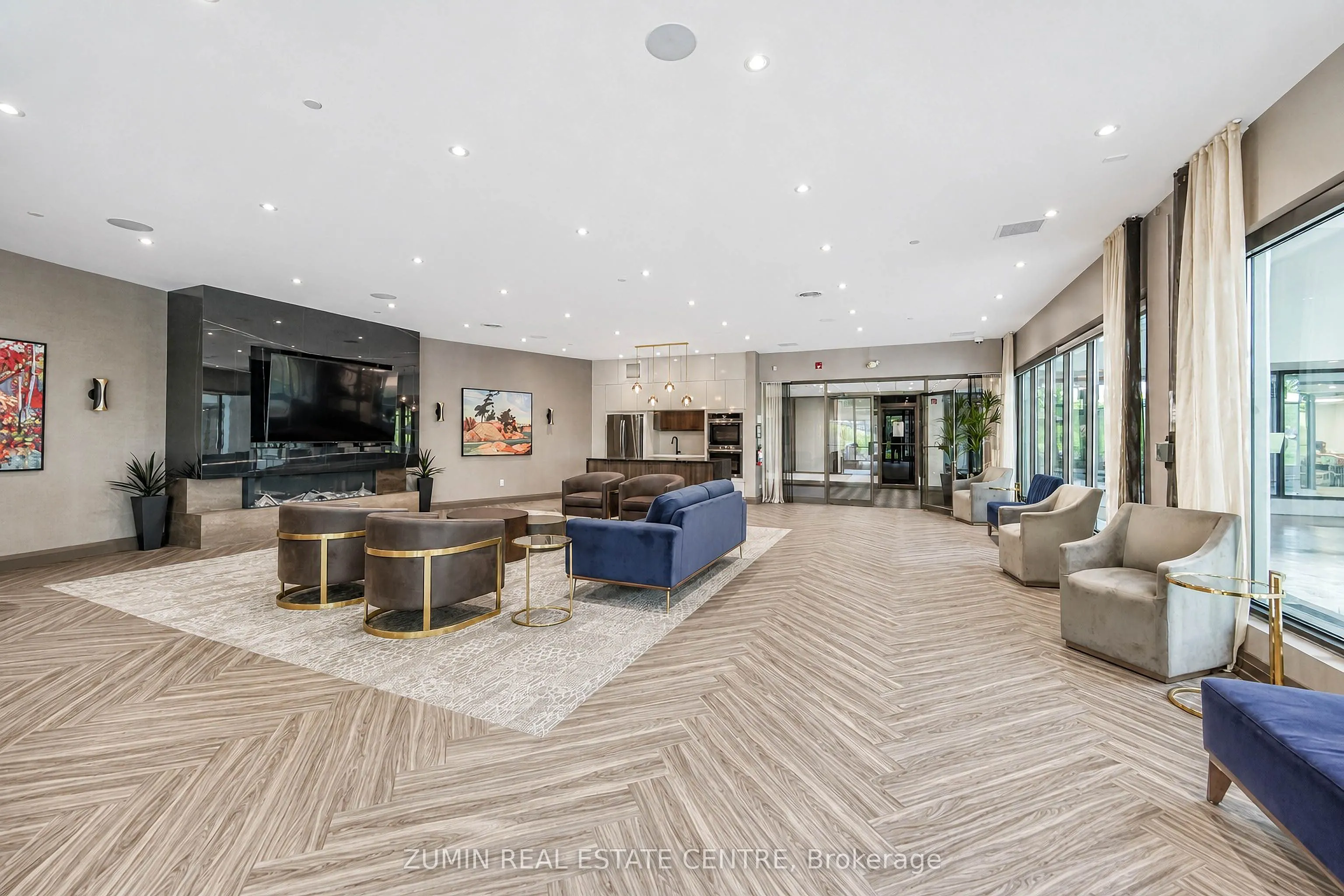 1555 Finch Avenue E #602