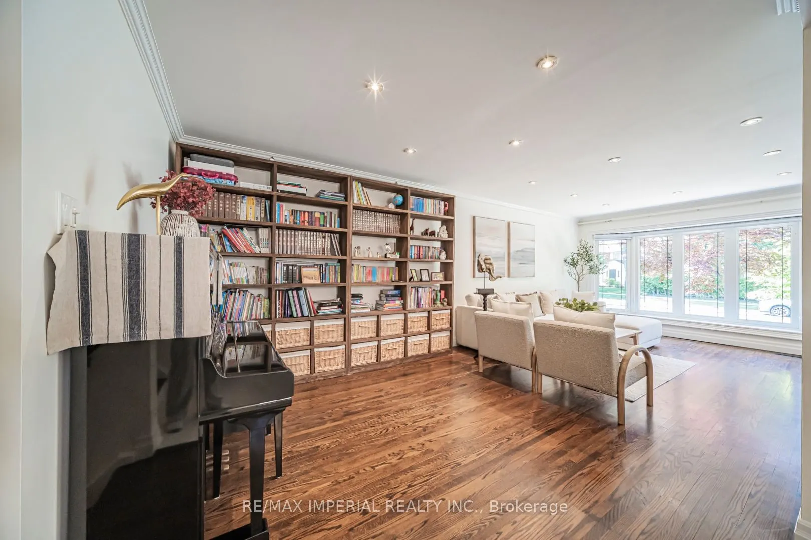 4 Quincy Crescent