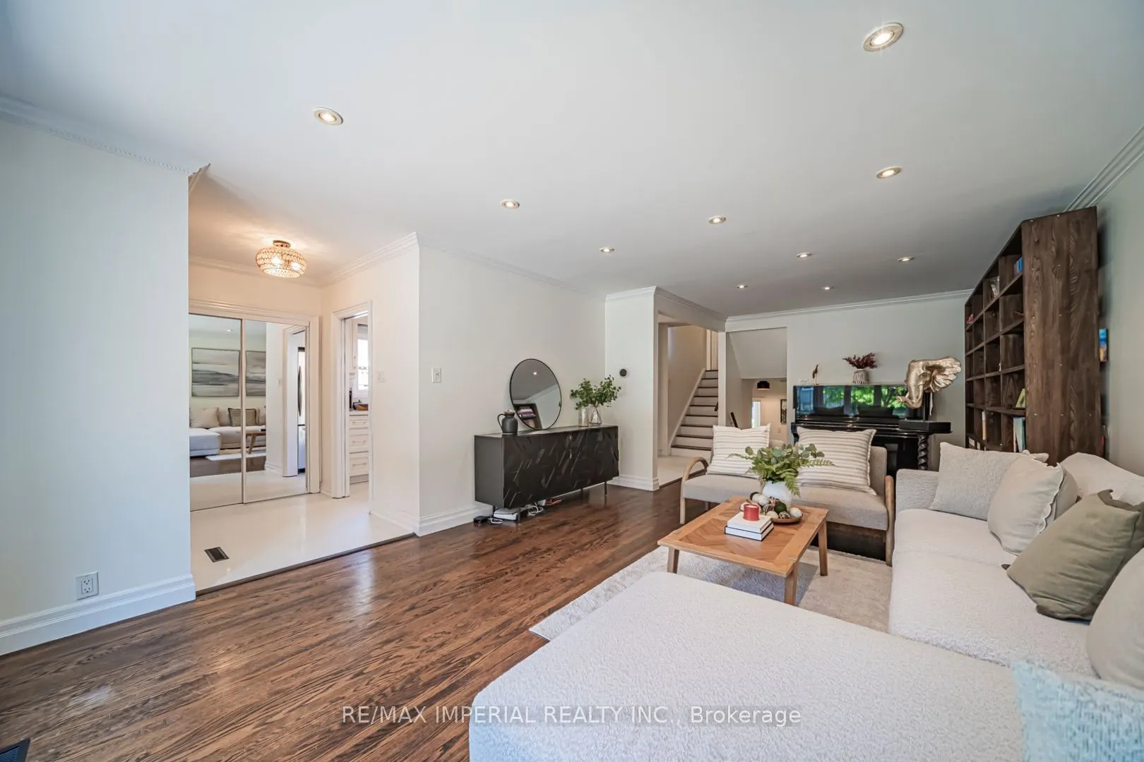 4 Quincy Crescent