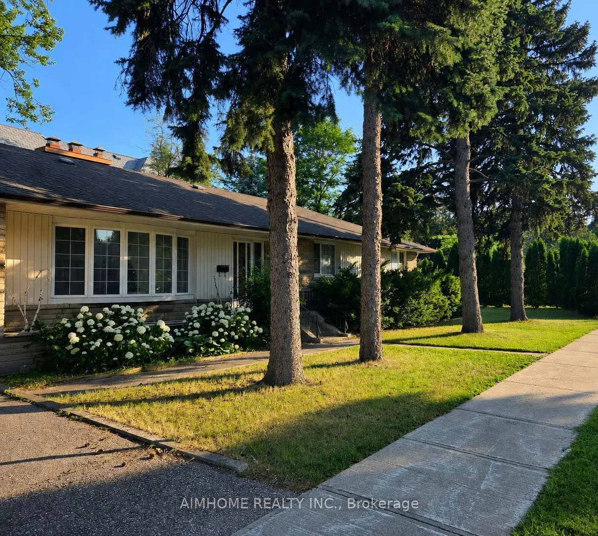 25 Burbank Drive