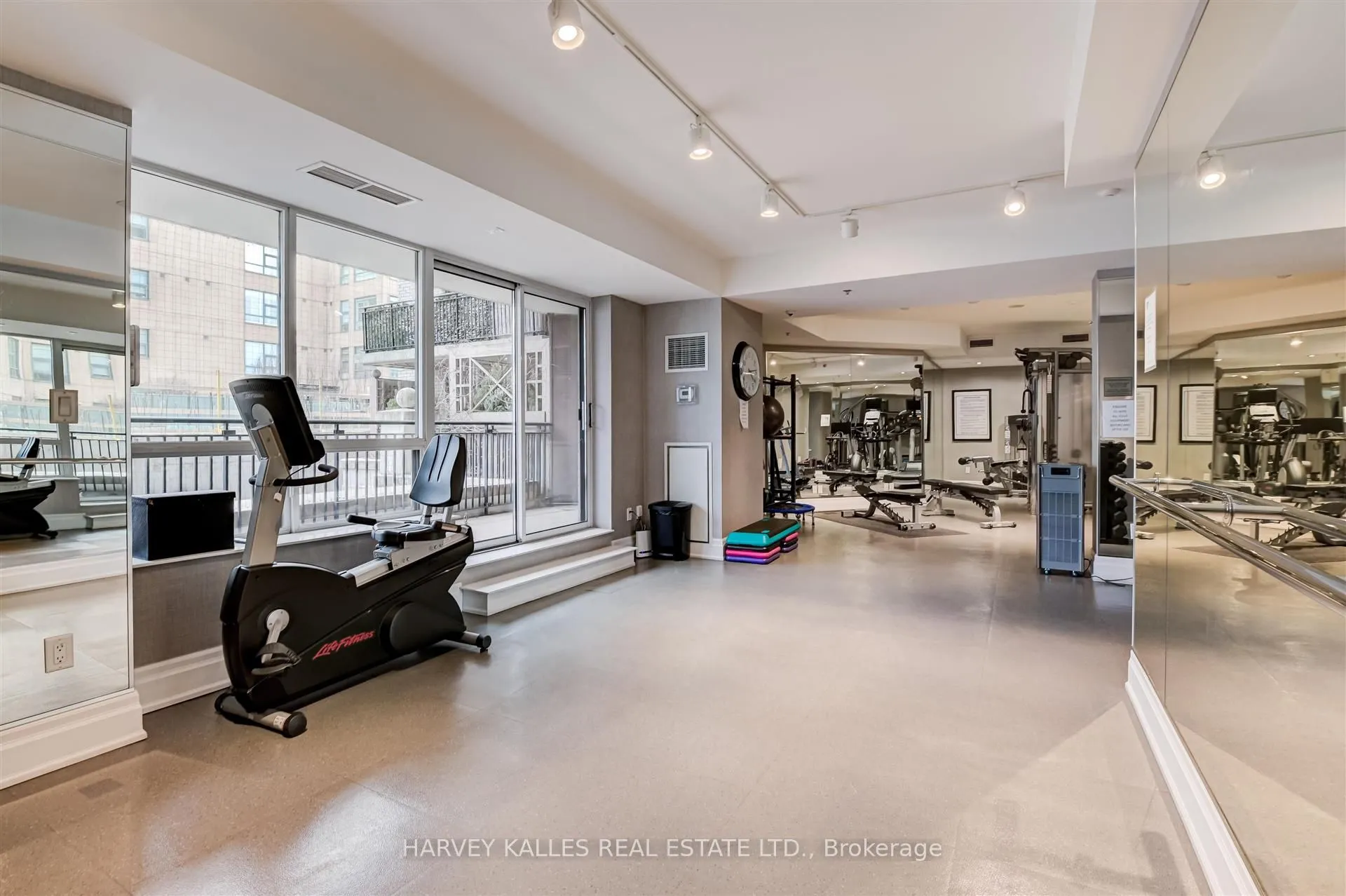 99 Avenue Road #708