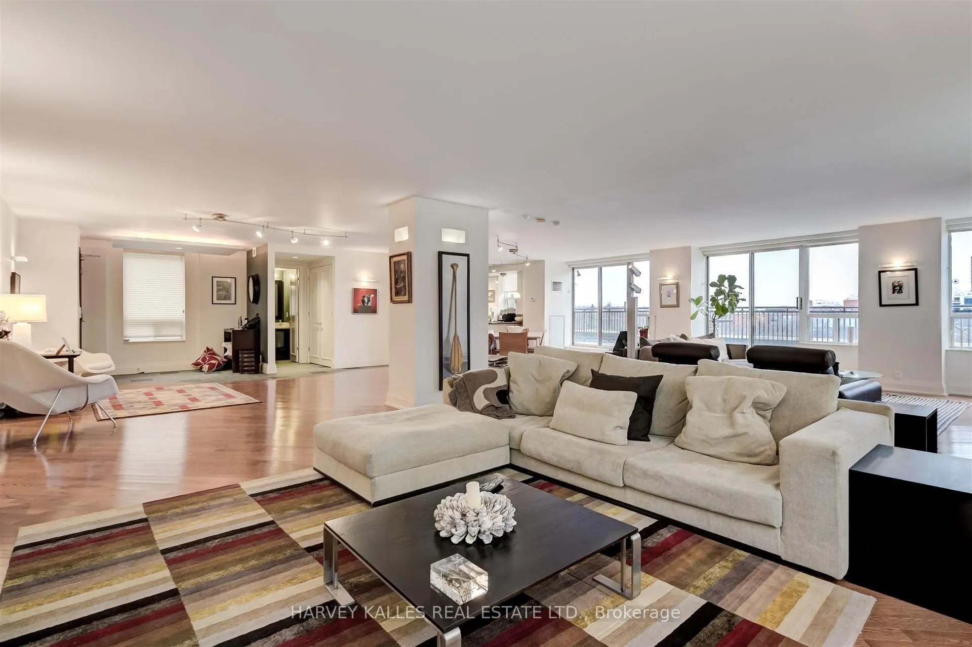 99 Avenue Road #708