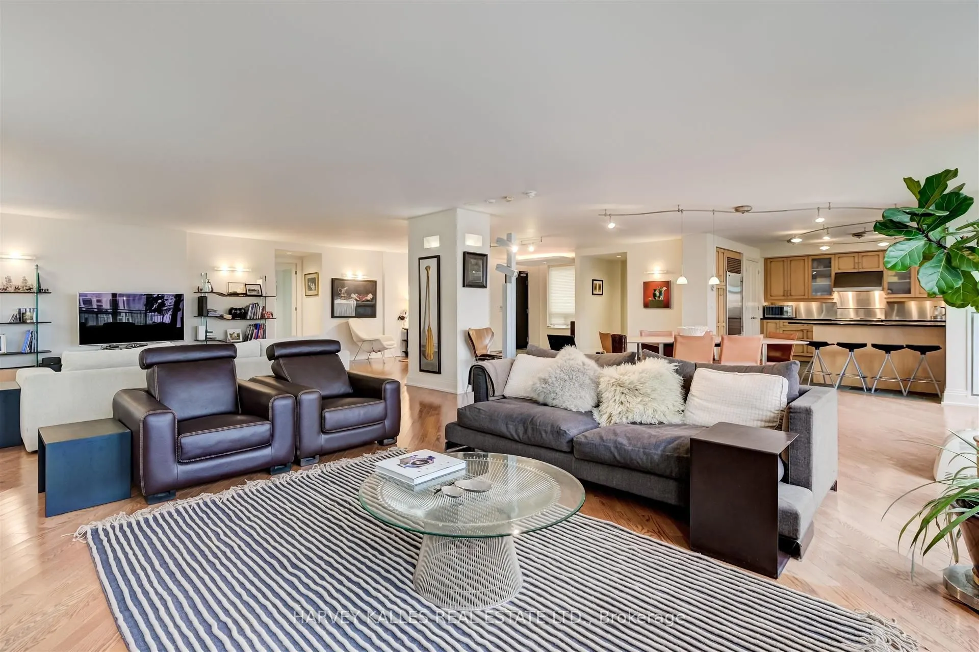 99 Avenue Road #708