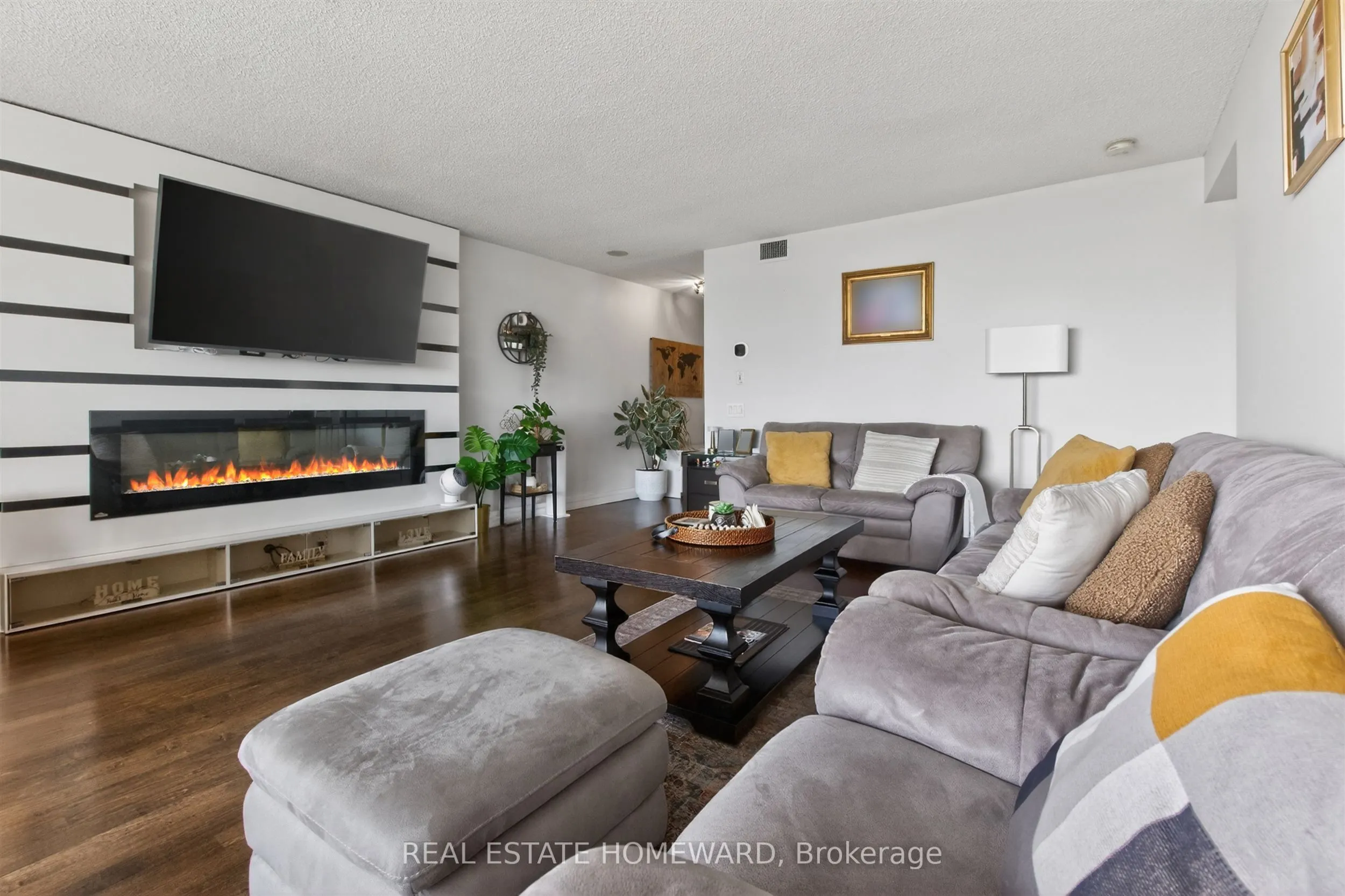 30 Harrison Garden Boulevard #602
