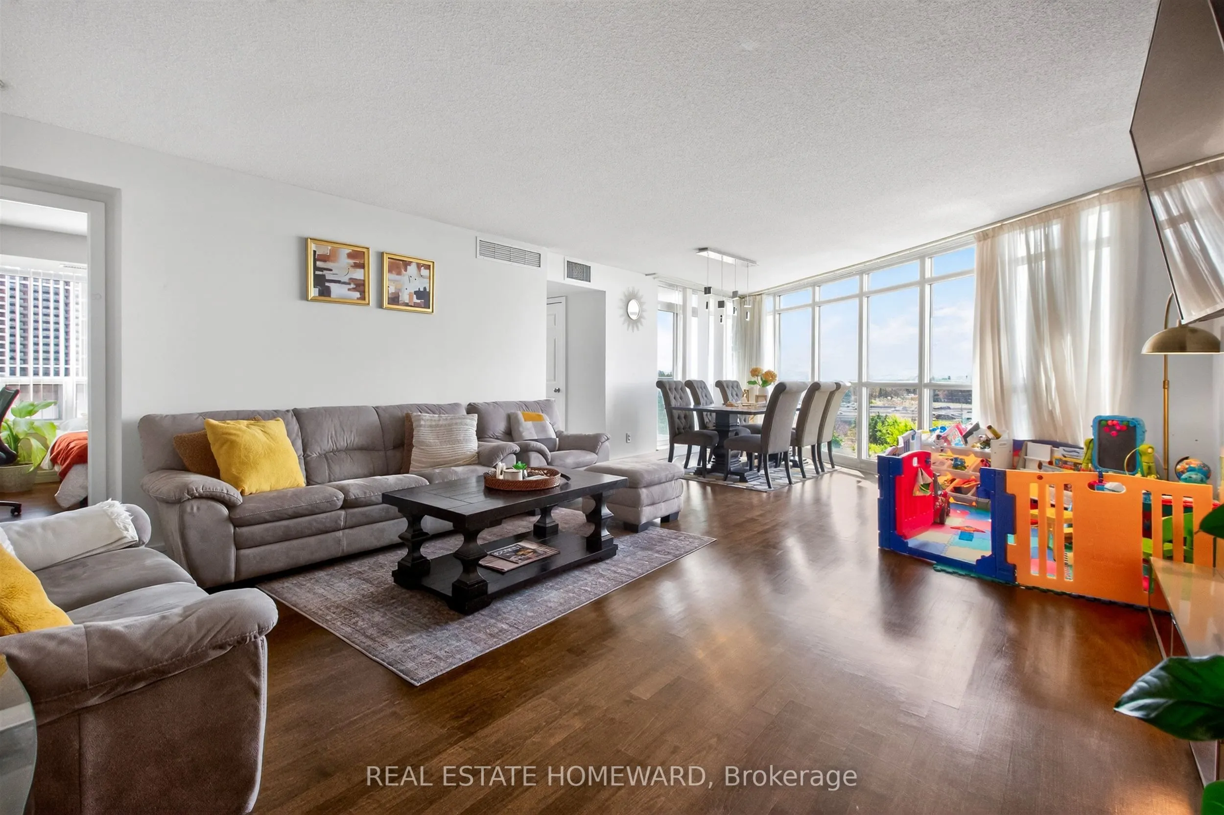 30 Harrison Garden Boulevard #602