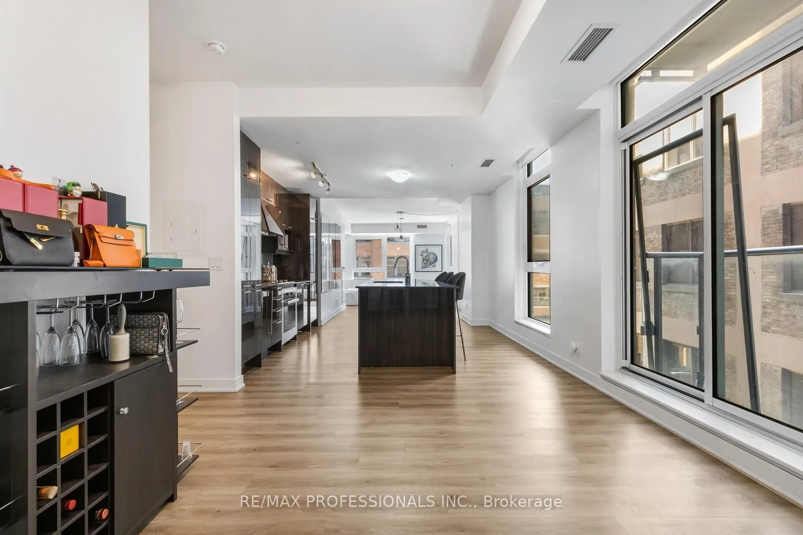 30 Nelson Street #325