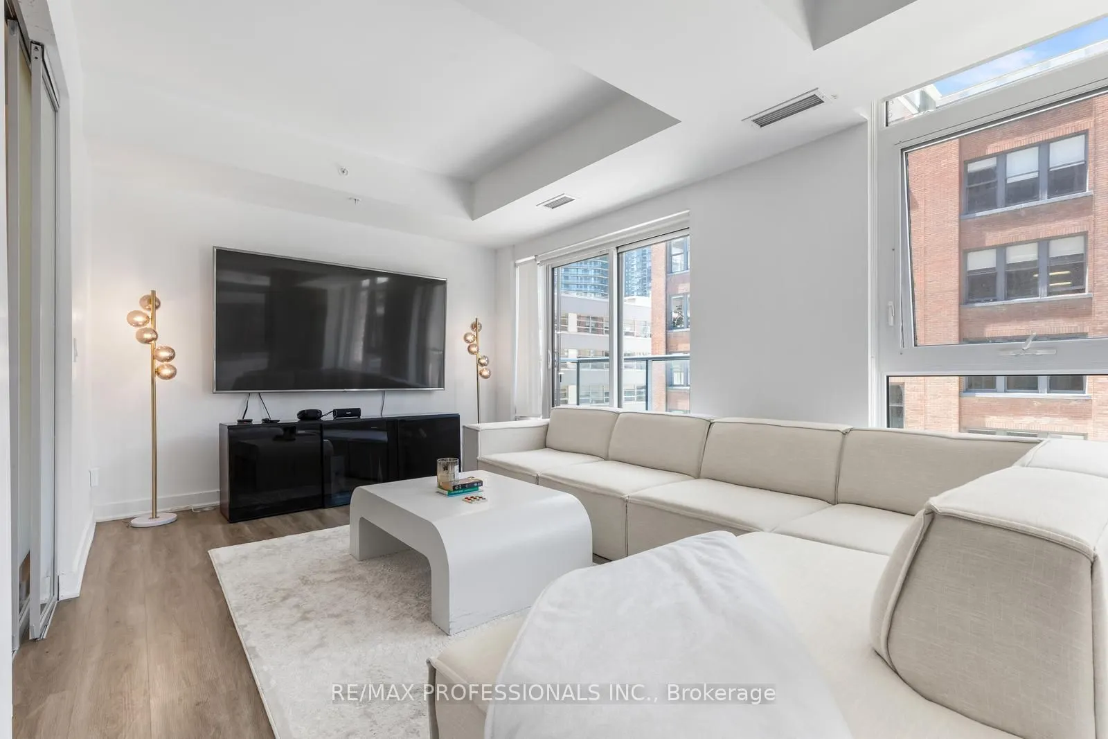 30 Nelson Street #325