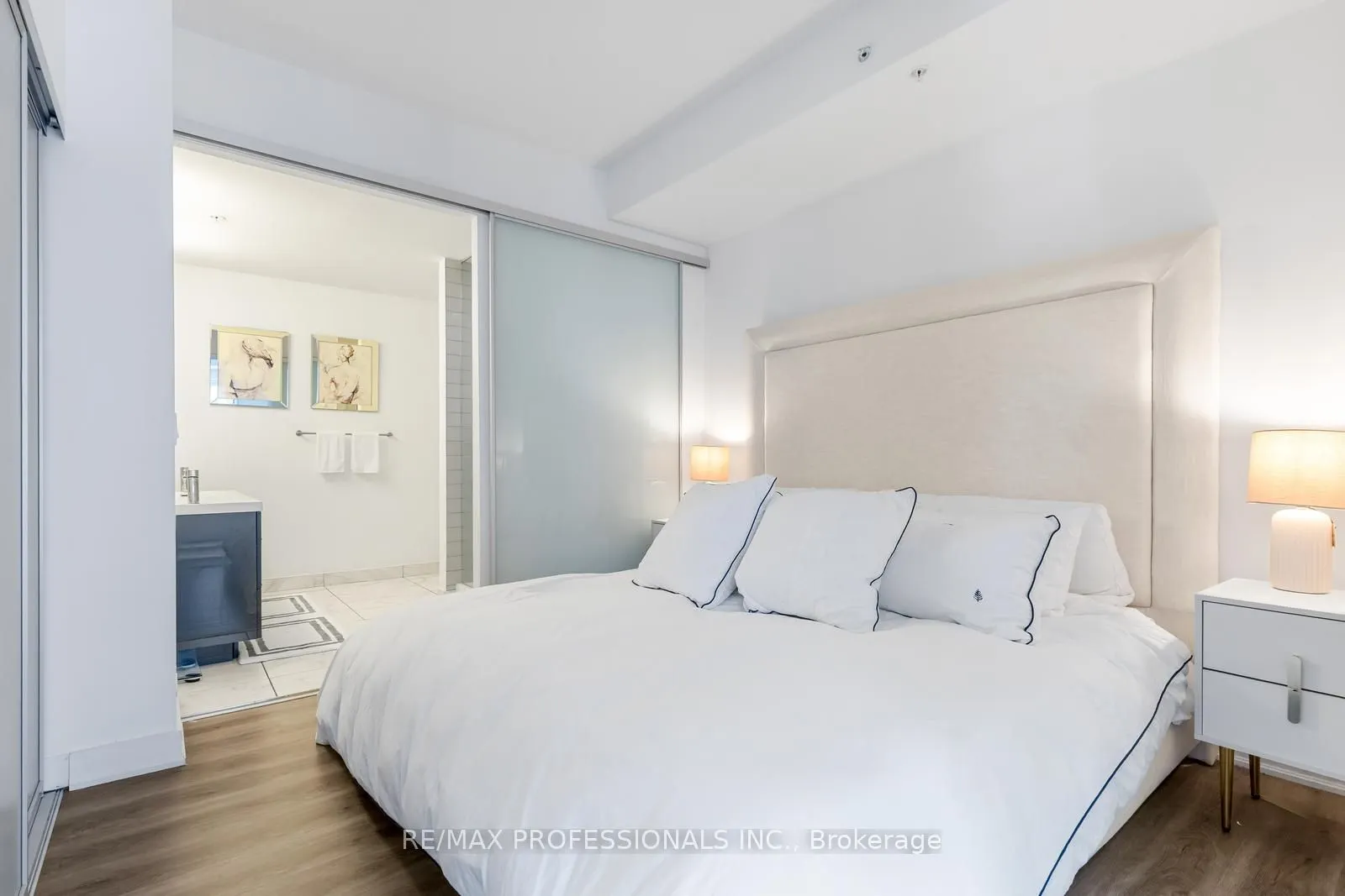 30 Nelson Street #325