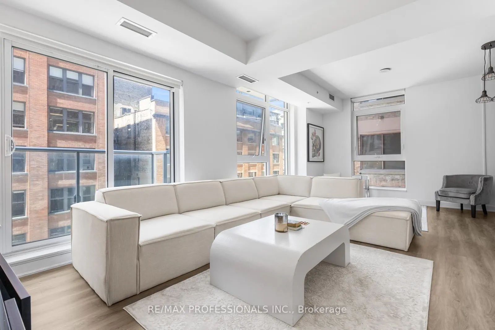 30 Nelson Street #325