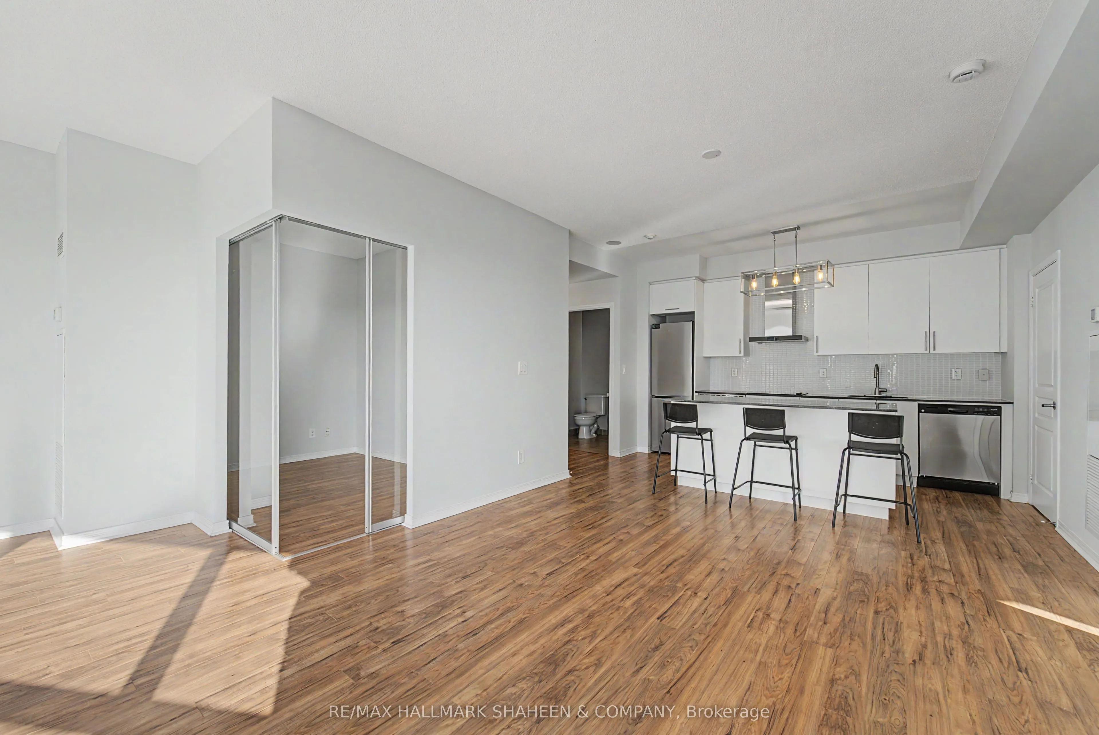 352 Front Street W #1815