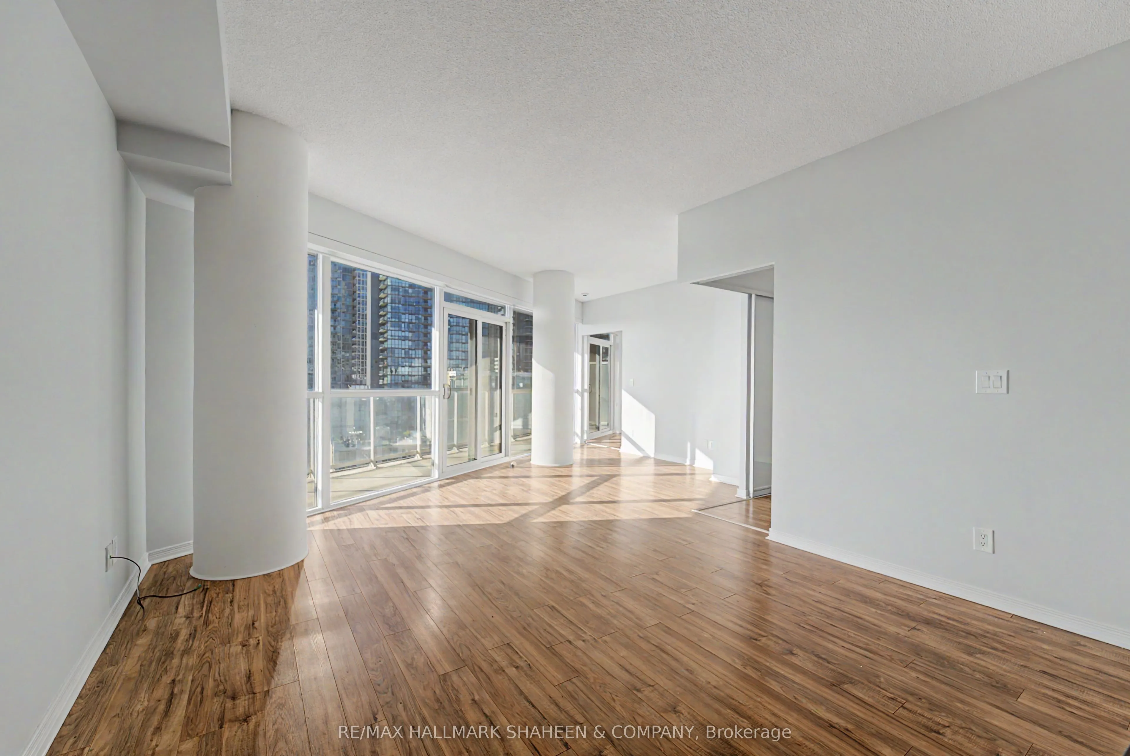 352 Front Street W #1815