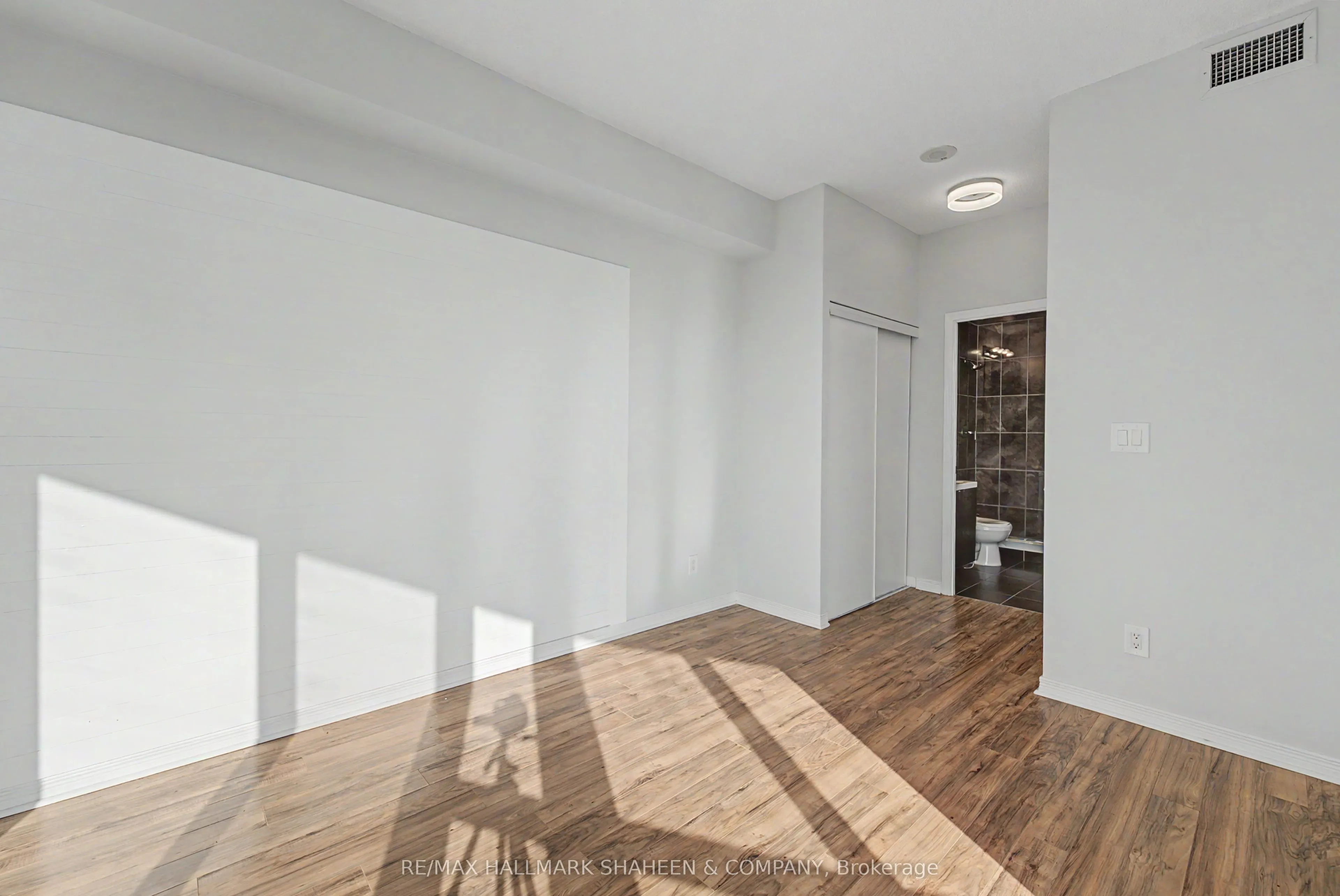352 Front Street W #1815