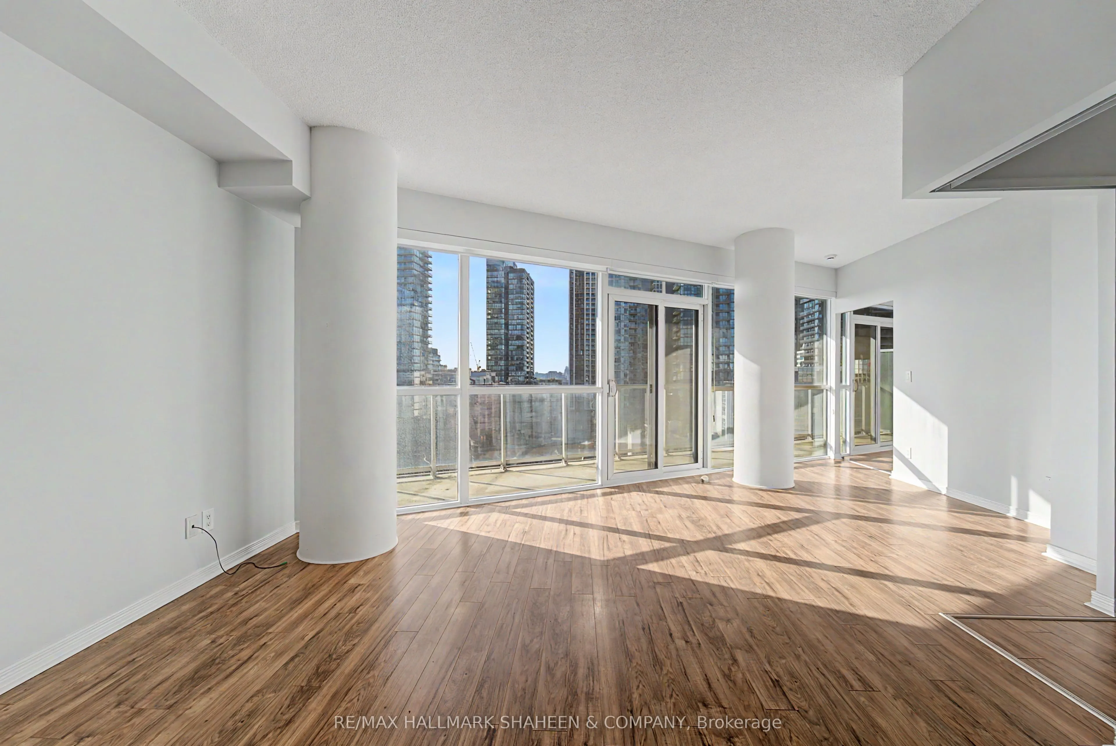 352 Front Street W #1815