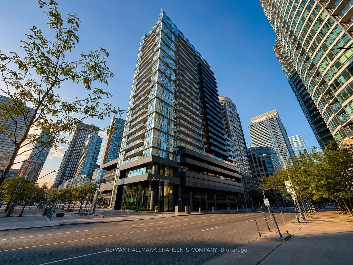 352 Front Street W #1815