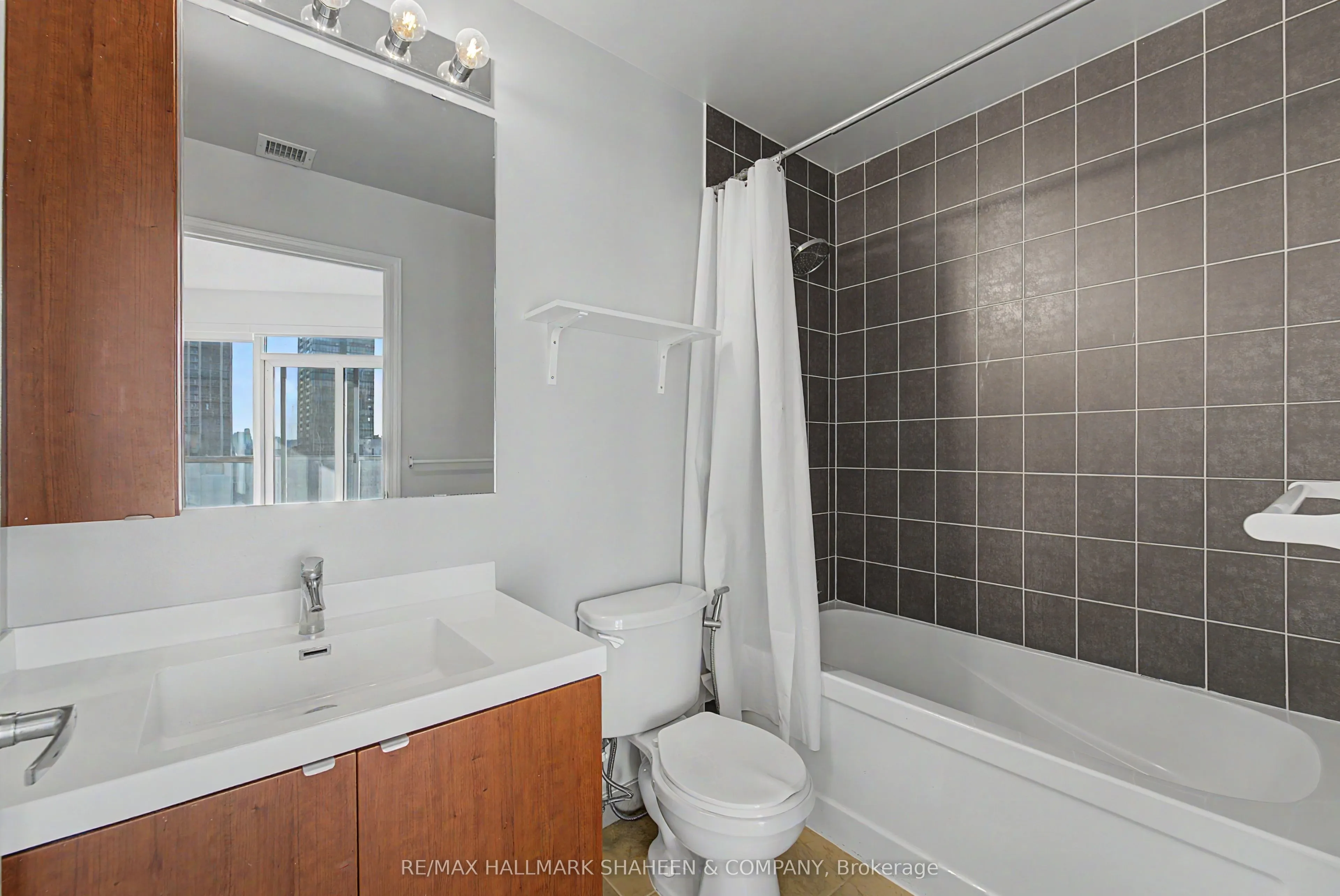 352 Front Street W #1815