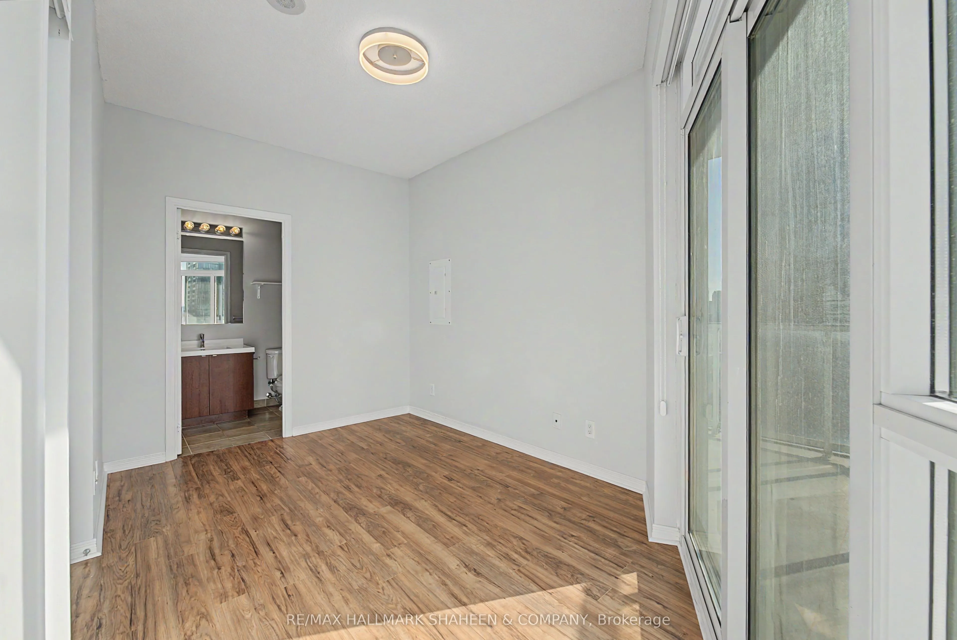 352 Front Street W #1815