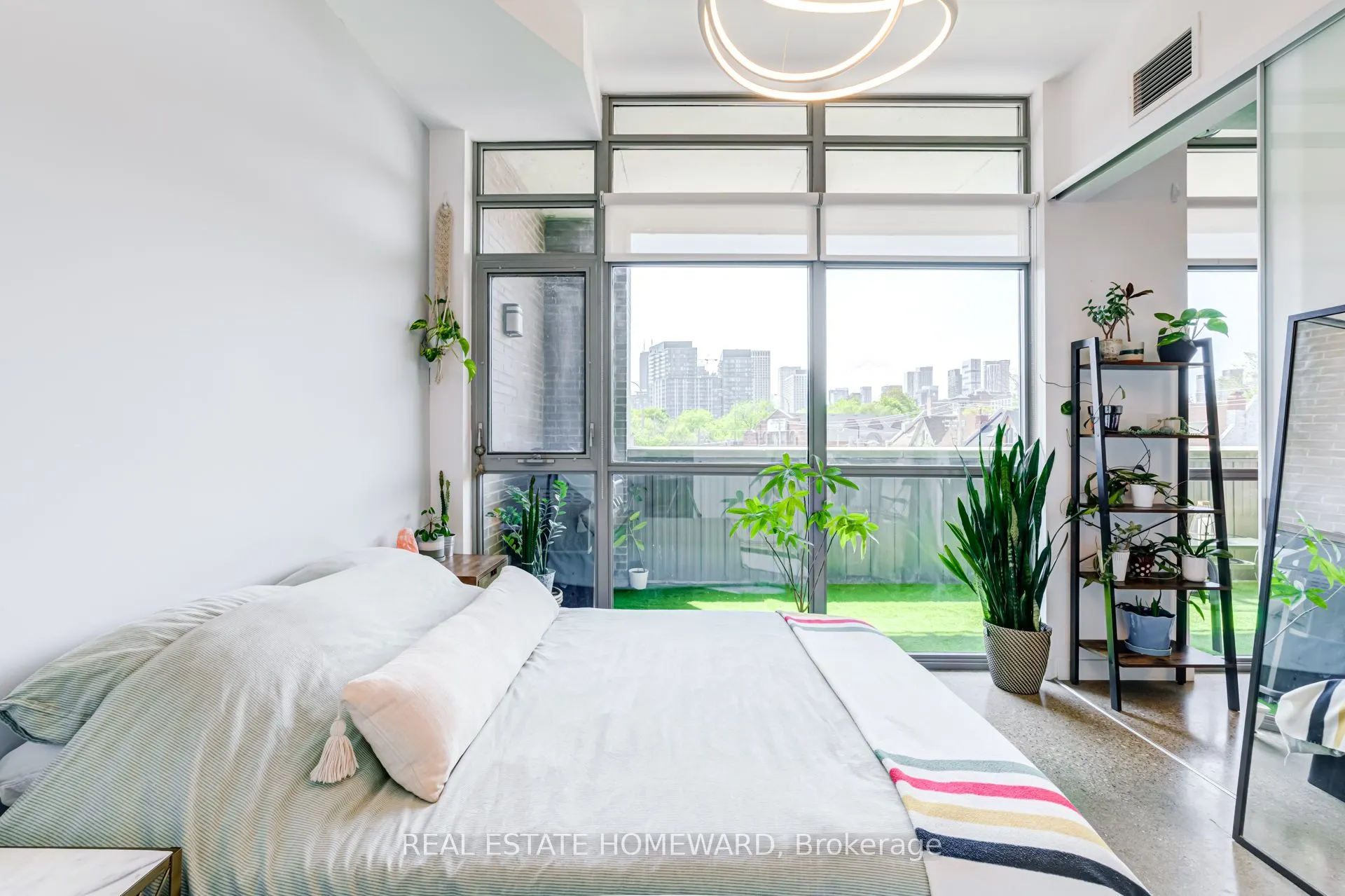 549 King Street E #310