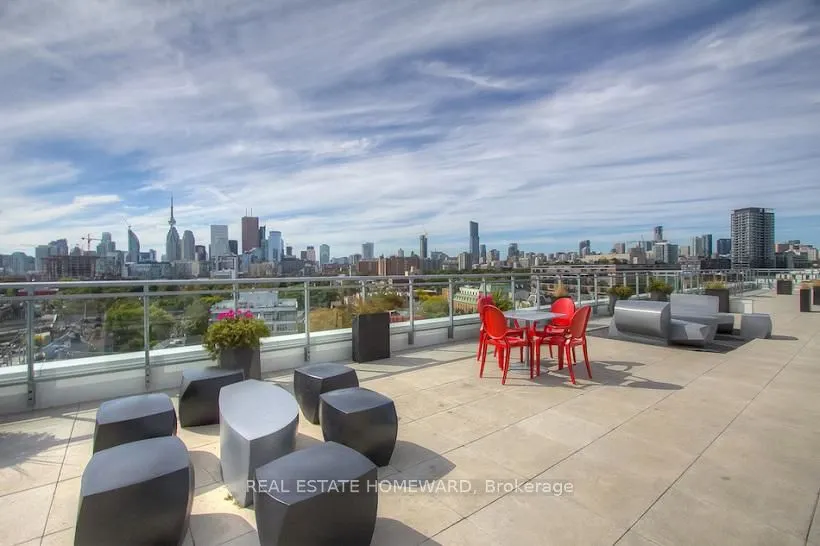 549 King Street E #310