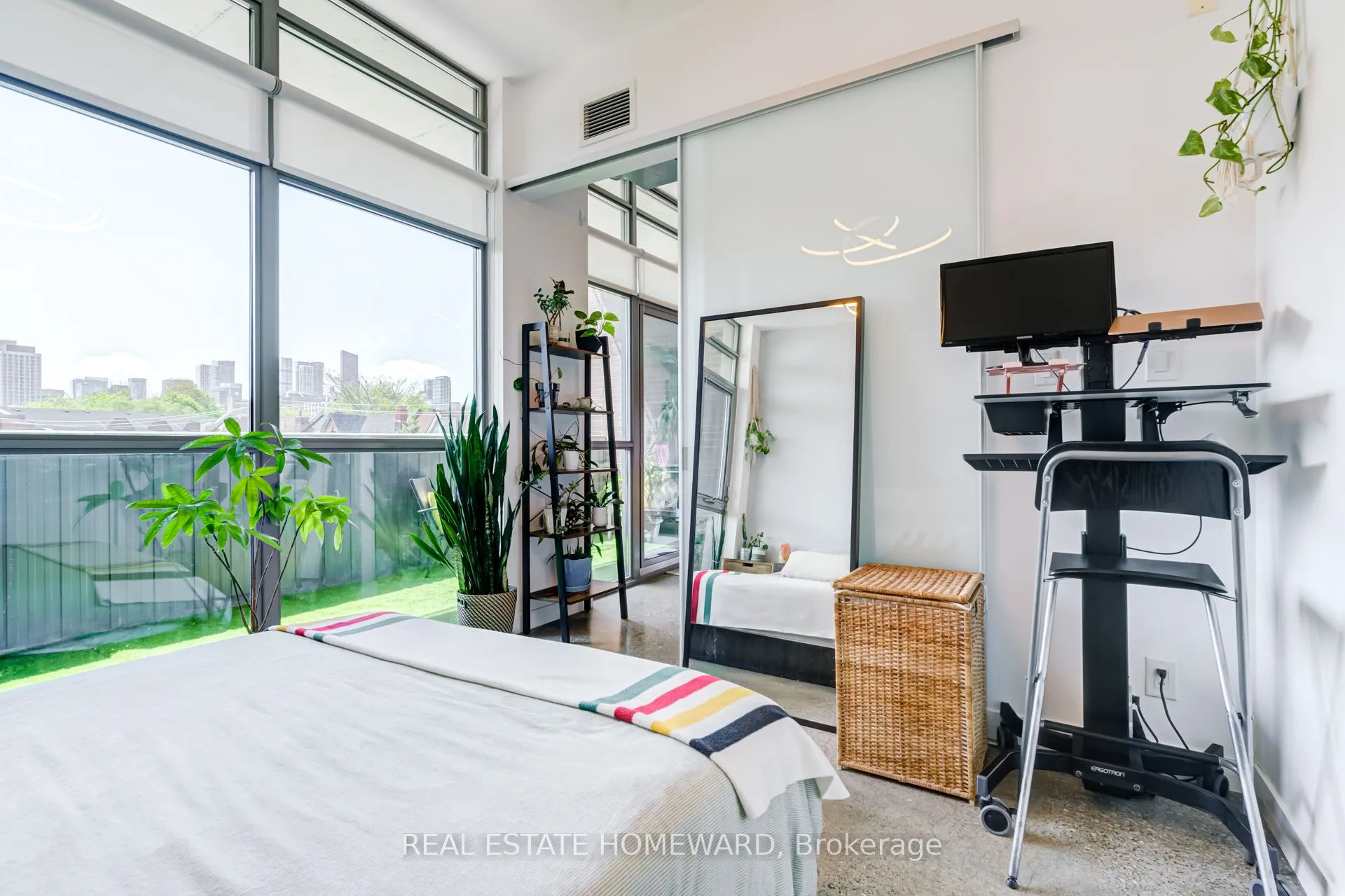 549 King Street E #310