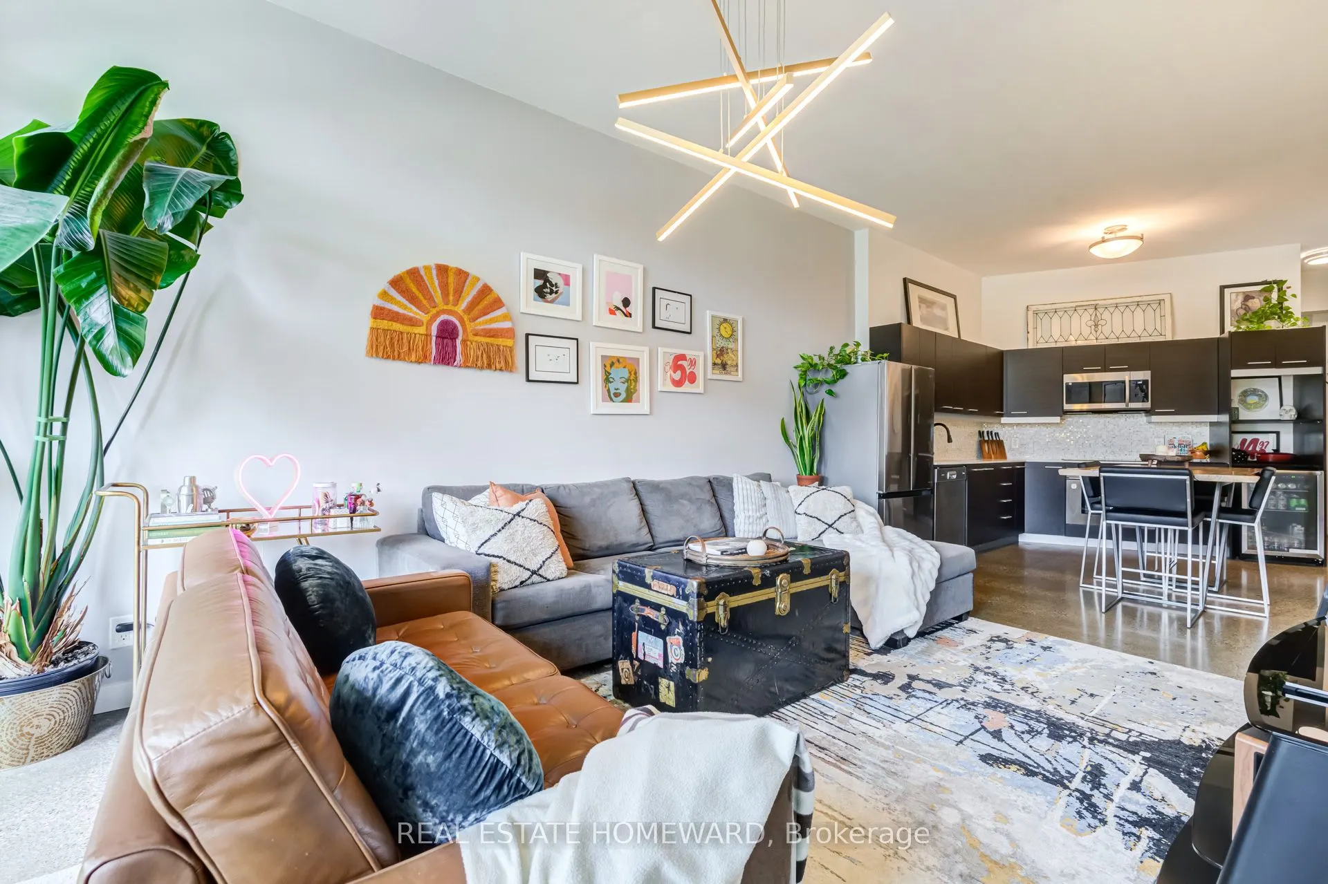 549 King Street E #310