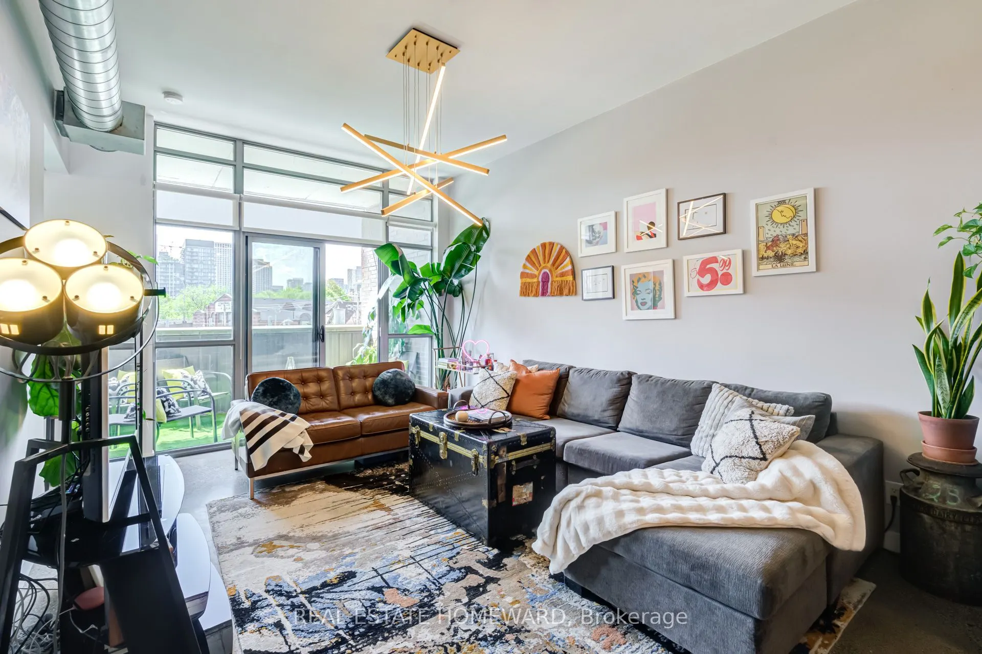 549 King Street E #310