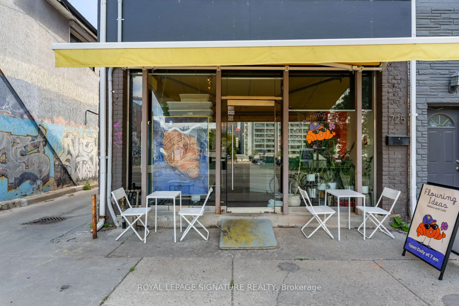 725 Dovercourt Road
