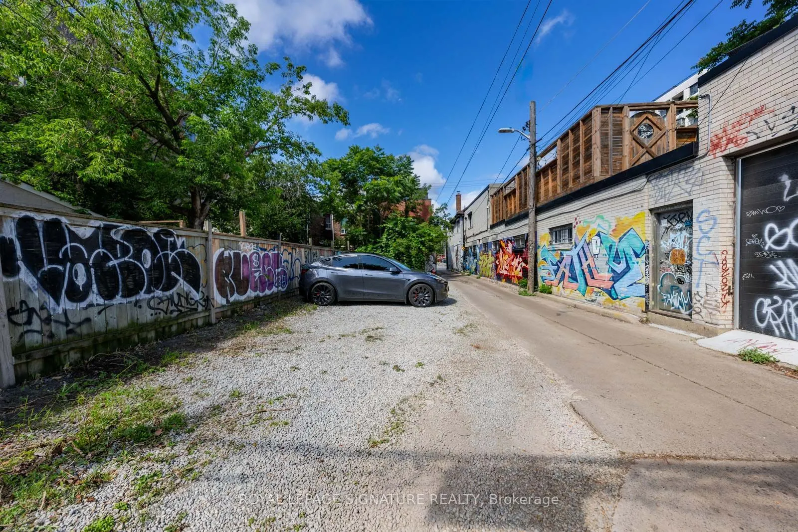 725 Dovercourt Road