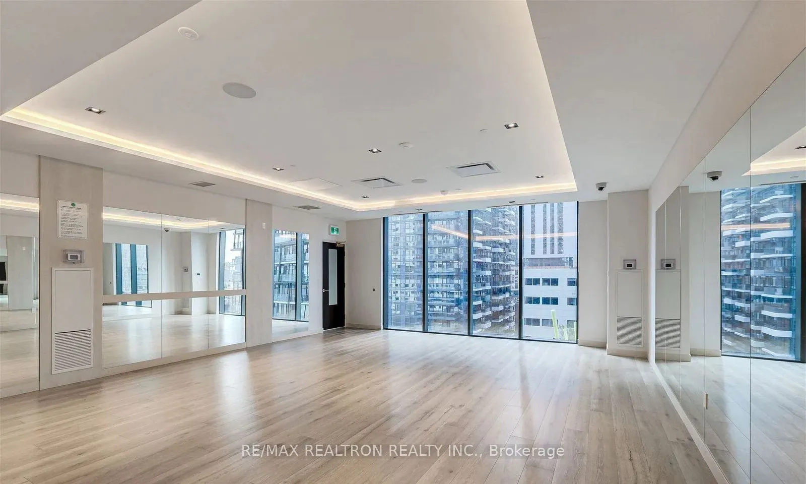 330 Richmond Street W #2203