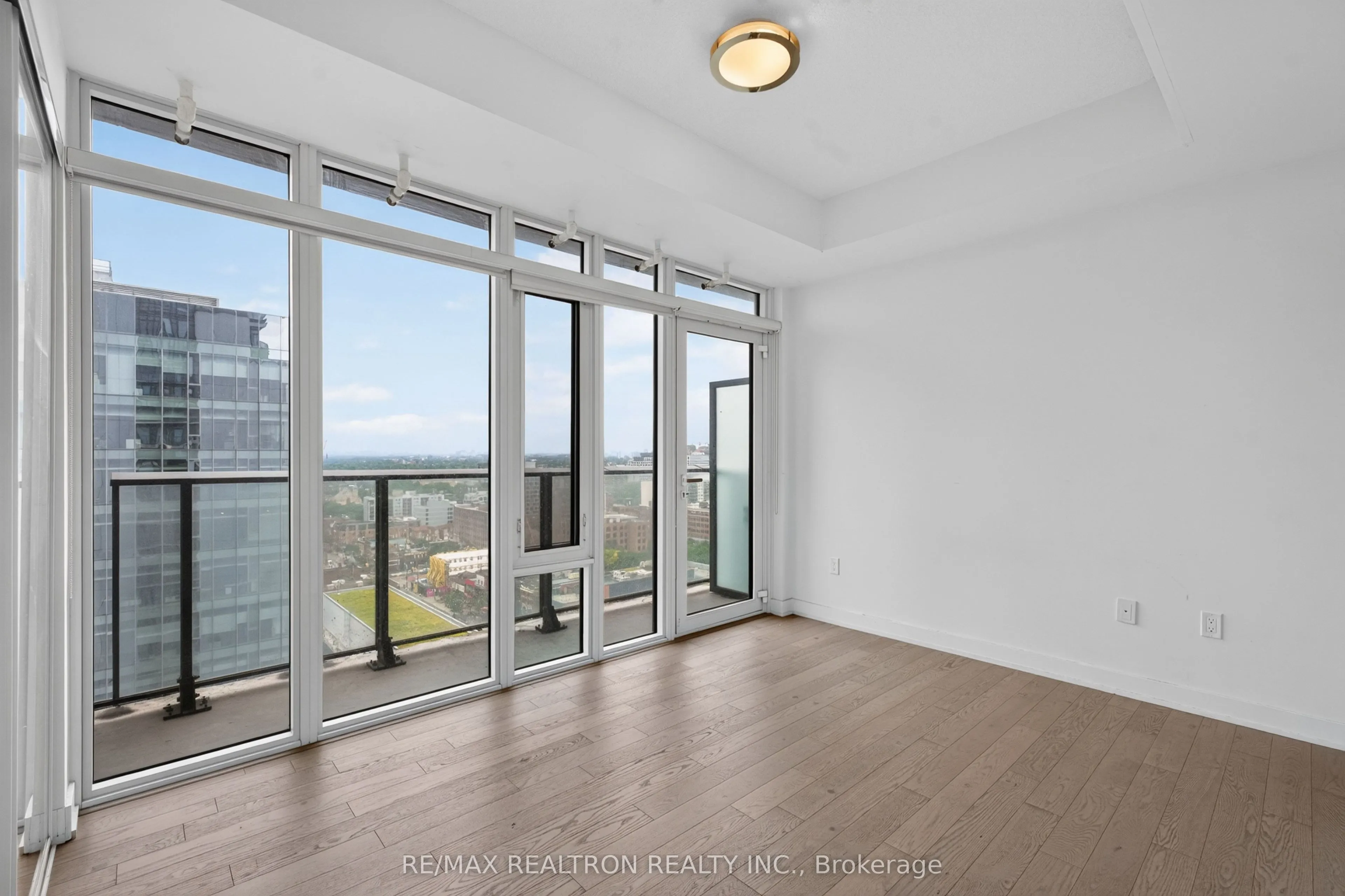 330 Richmond Street W #2203