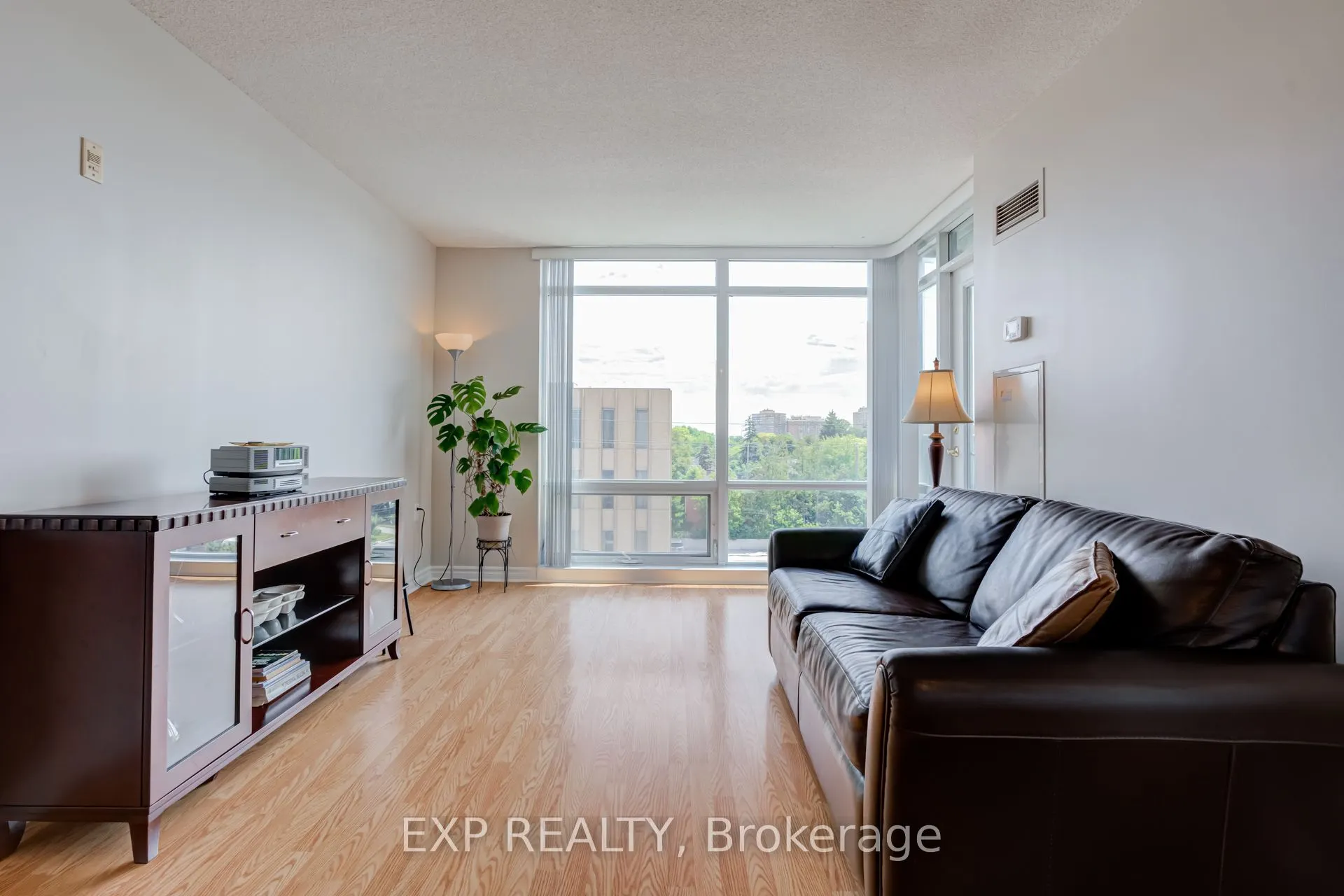 3840 Bathurst Street #506