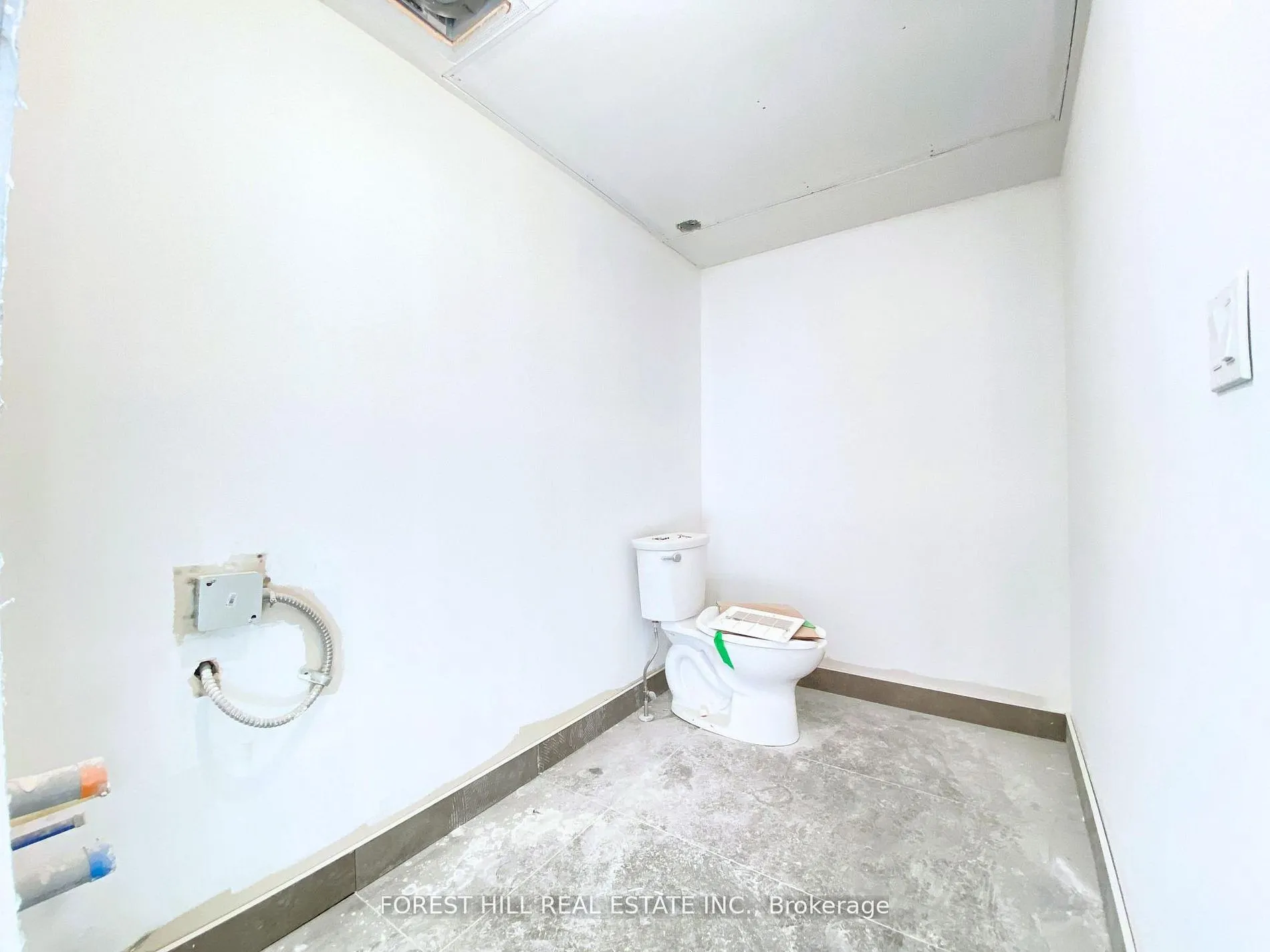 3429 Yonge Street #3