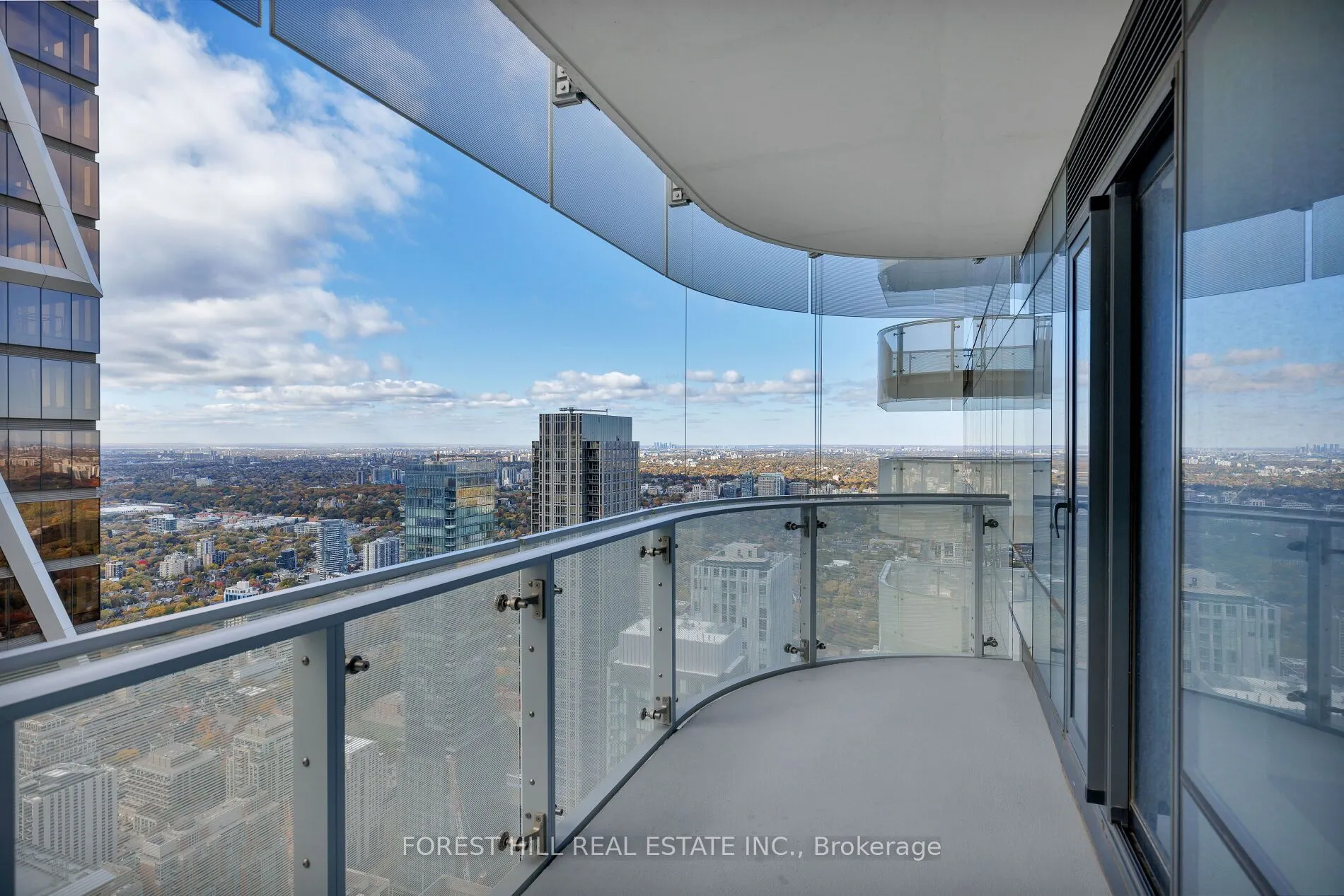 1 Bloor Street E #6805
